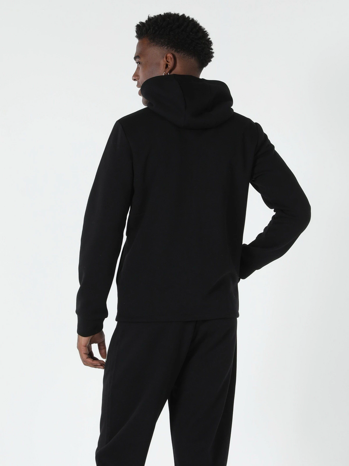 Худи и свитшоты Colin’s модель CL1057254BLK Худи и свитшоты Colin’s модель CL1057254BLK Фото