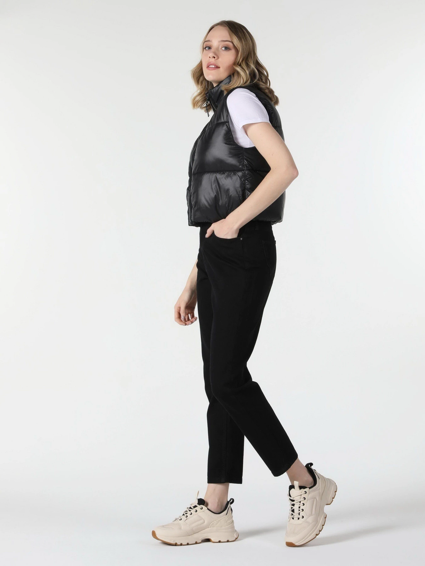 Жилеты Colin’s модель CL1057272BLK Жилеты Colin’s модель CL1057272BLK Фото