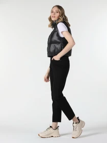 Жилеты Colin’s модель CL1057272BLK Фото