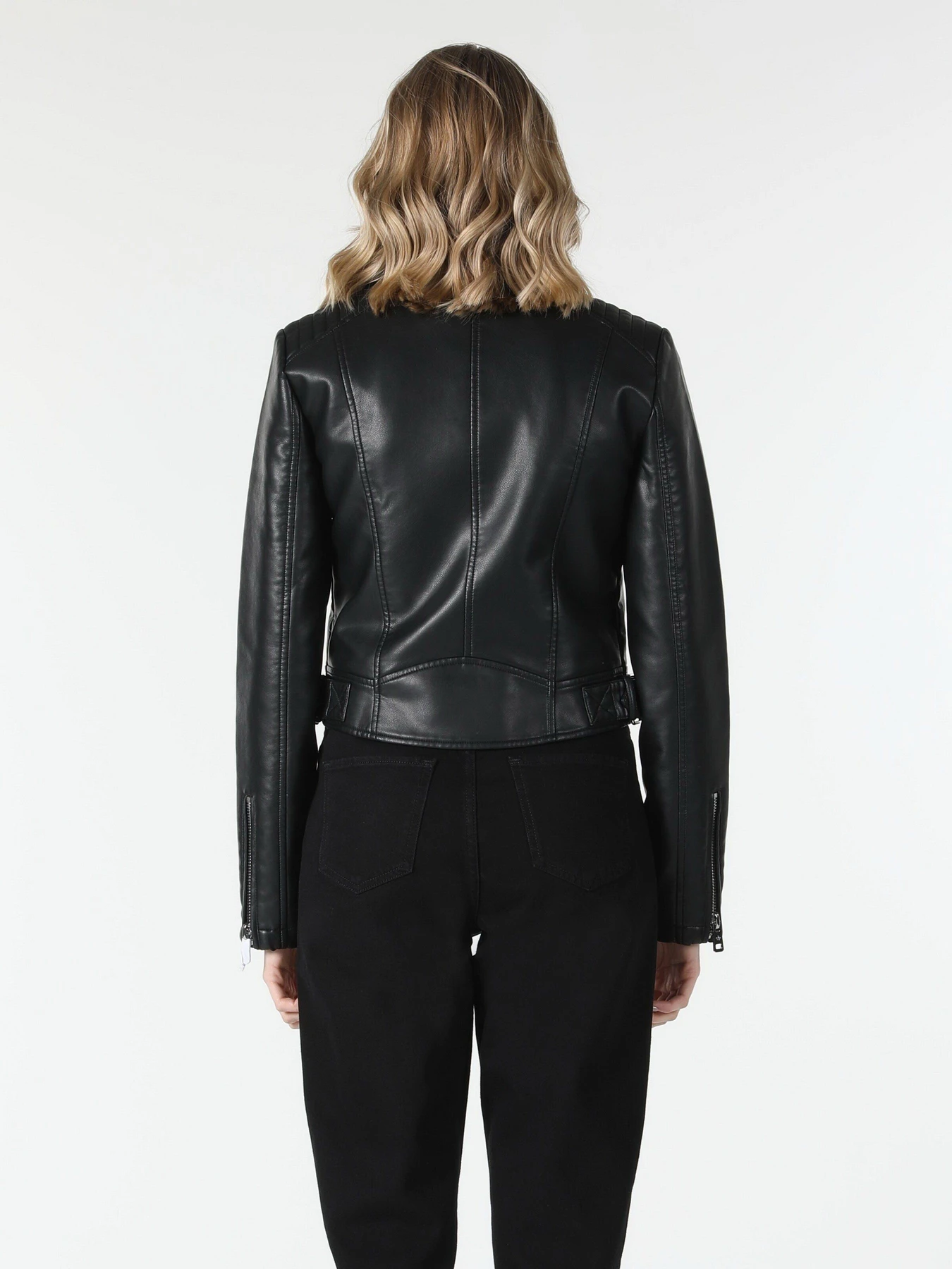Куртки и дубленки Colin’s модель CL1057306BLK Фото