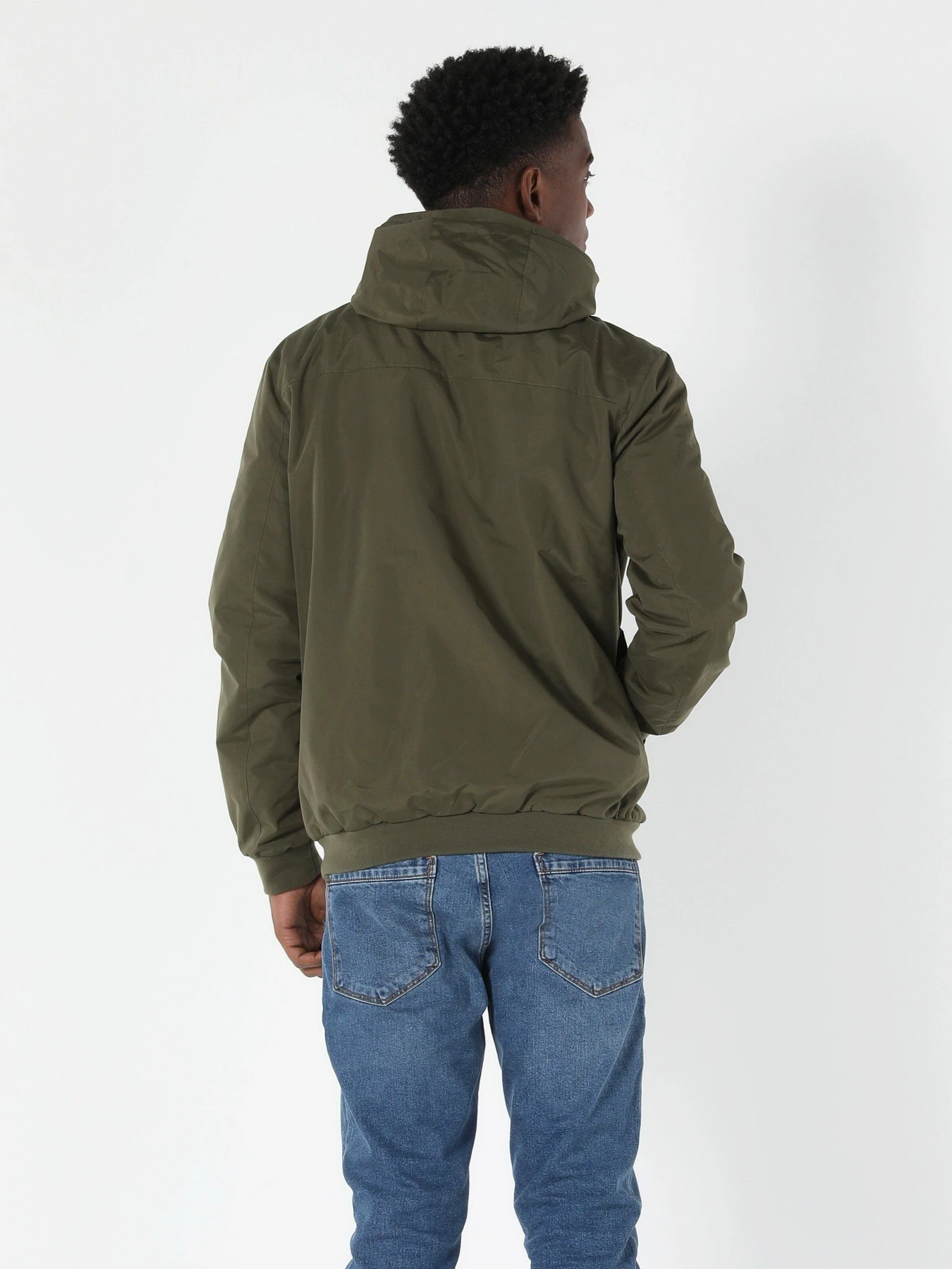 Куртки и дубленки Colin’s модель CL1057401KHA Куртки и дубленки Colin’s модель CL1057401KHA Фото