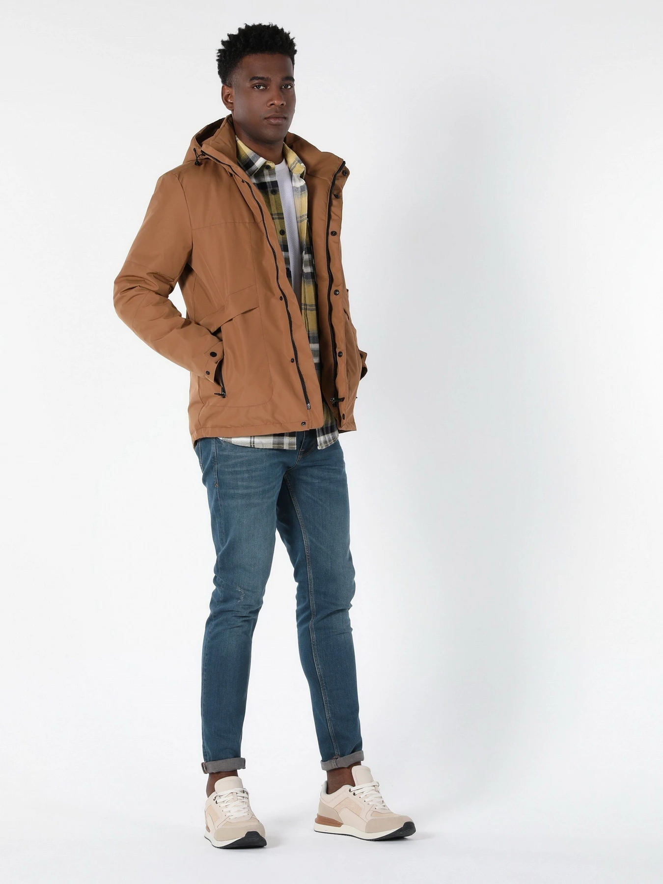 Куртки та дублянки Colin’s модель CL1057402CRM Куртки та дублянки Colin’s модель CL1057402CRM Фото