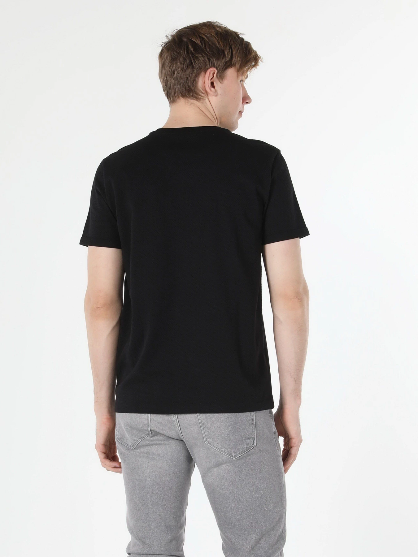 Футболки и поло Colin’s модель CL1057571BLK Футболки и поло Colin’s модель CL1057571BLK Фото