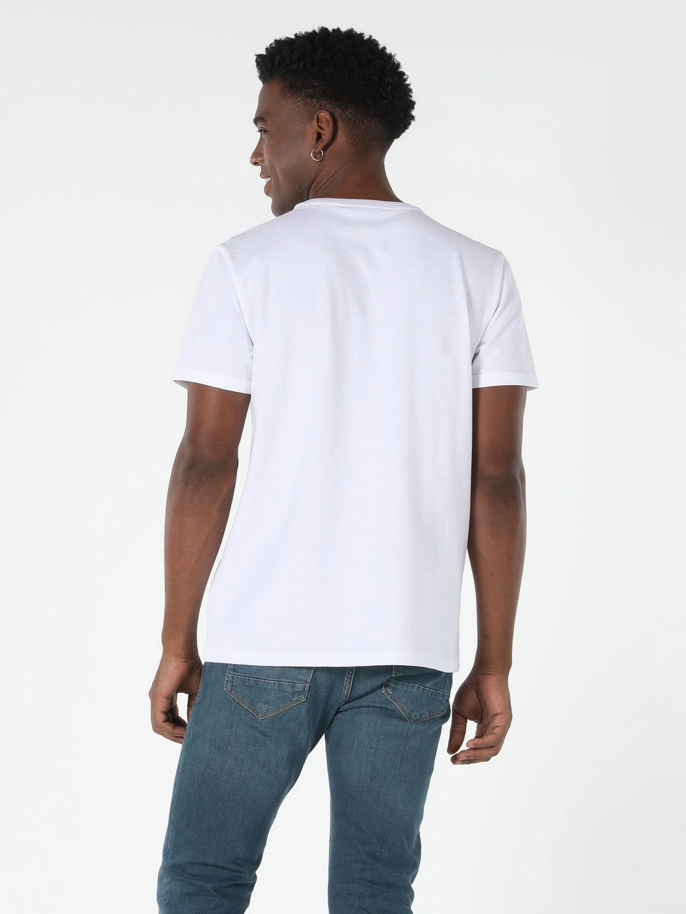 Футболки и поло Colin’s модель CL1057571WHT Футболки и поло Colin’s модель CL1057571WHT Фото