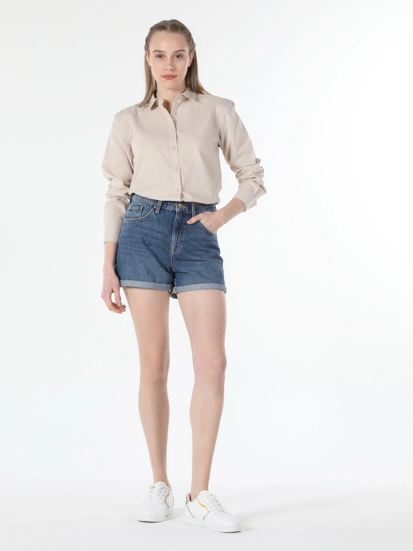 Рубашки Colin’s модель CL1058517BEI Рубашки Colin’s модель CL1058517BEI Фото