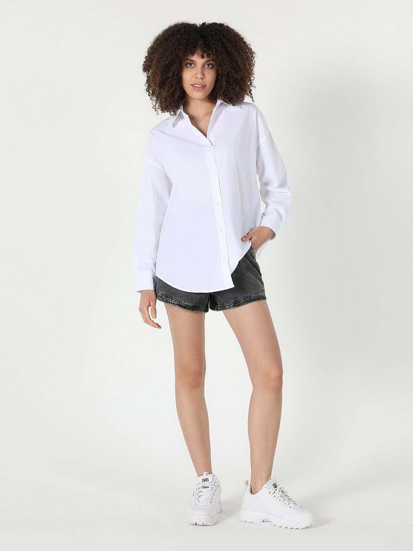 Сорочки Colin’s модель CL1058726WHT Сорочки Colin’s модель CL1058726WHT Фото