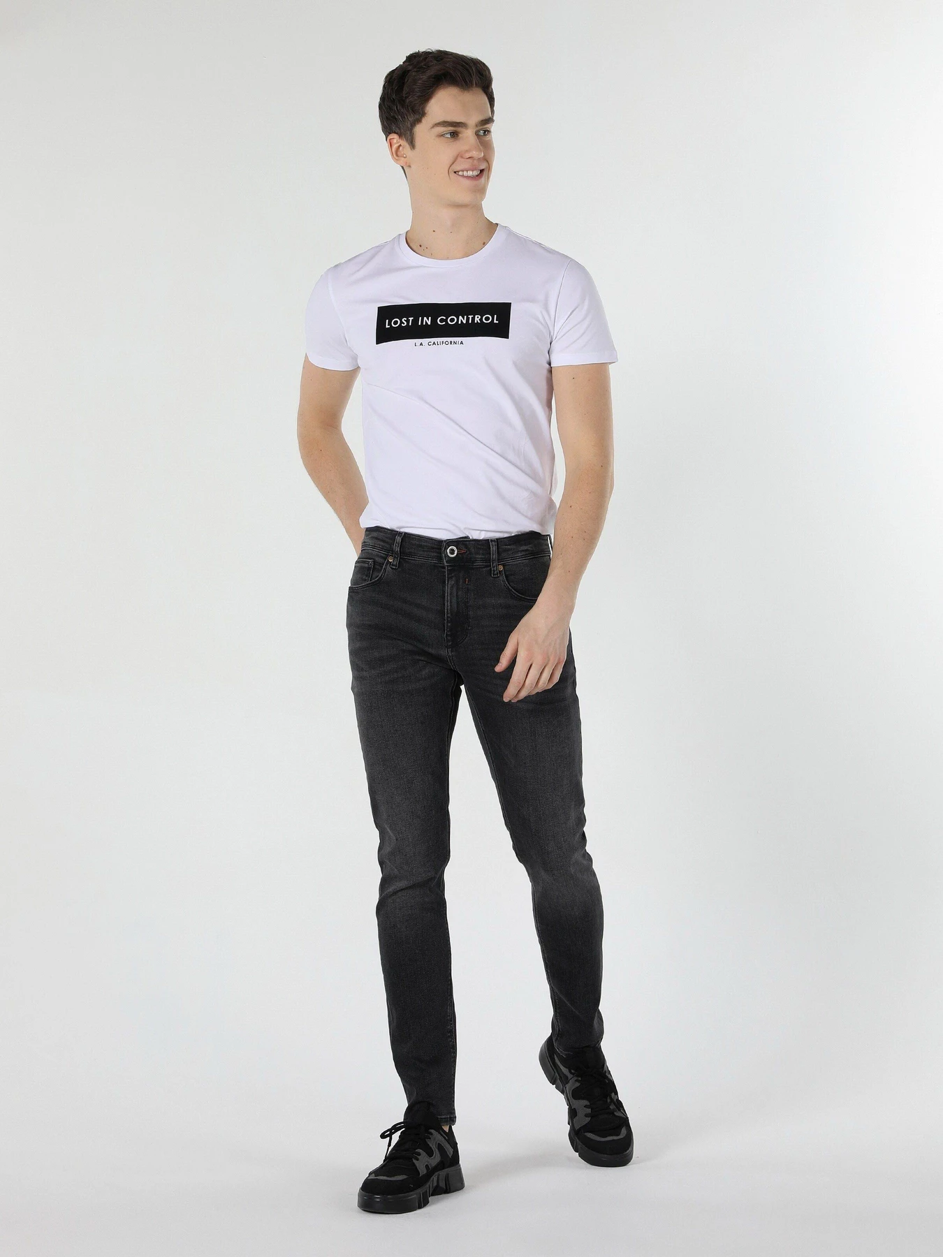 Футболки і поло Colin’s модель CL1052839WHT Футболки і поло Colin’s модель CL1052839WHT Фото