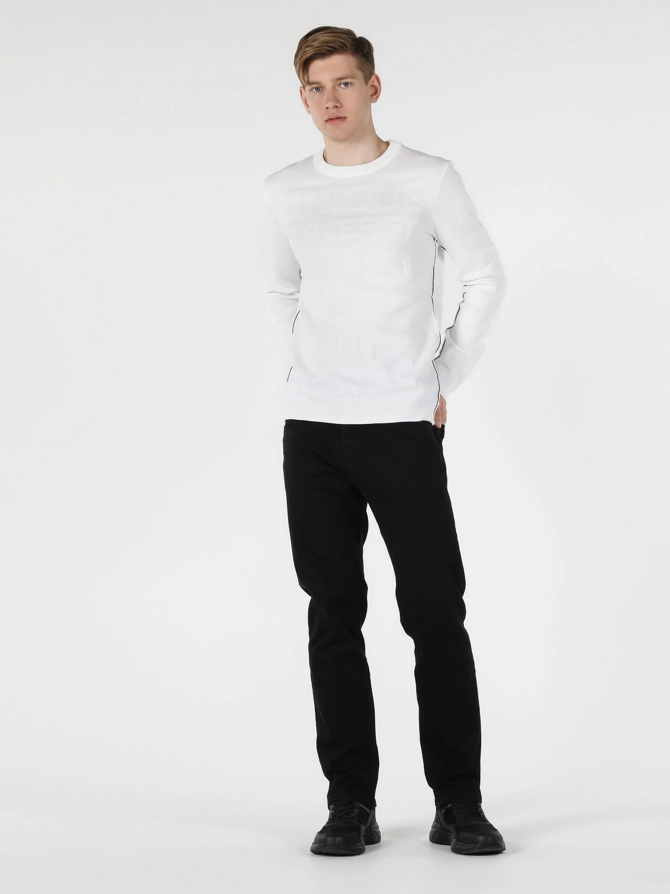 Свитры и кардиганы Colin’s модель CL1056649WHT Свитры и кардиганы Colin’s модель CL1056649WHT Фото