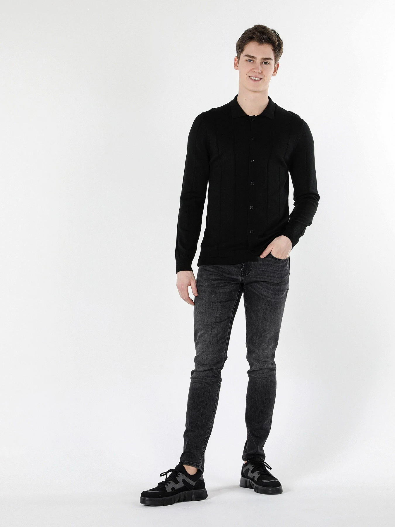 Светри та кардигани Colin’s модель CL1056906BLK Светри та кардигани Colin’s модель CL1056906BLK Фото
