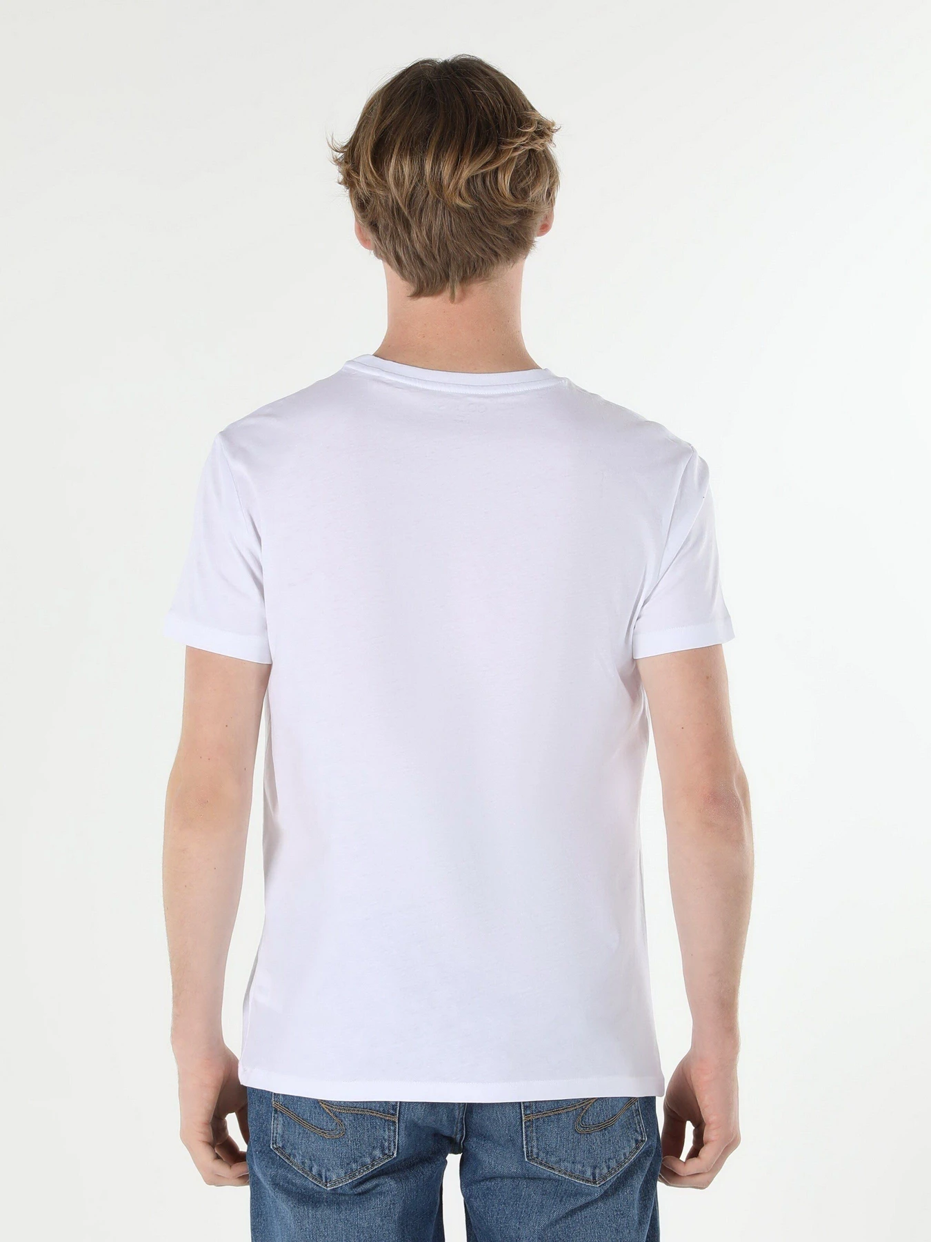 Футболки і поло Colin’s модель CL1057136WHT Футболки і поло Colin’s модель CL1057136WHT Фото