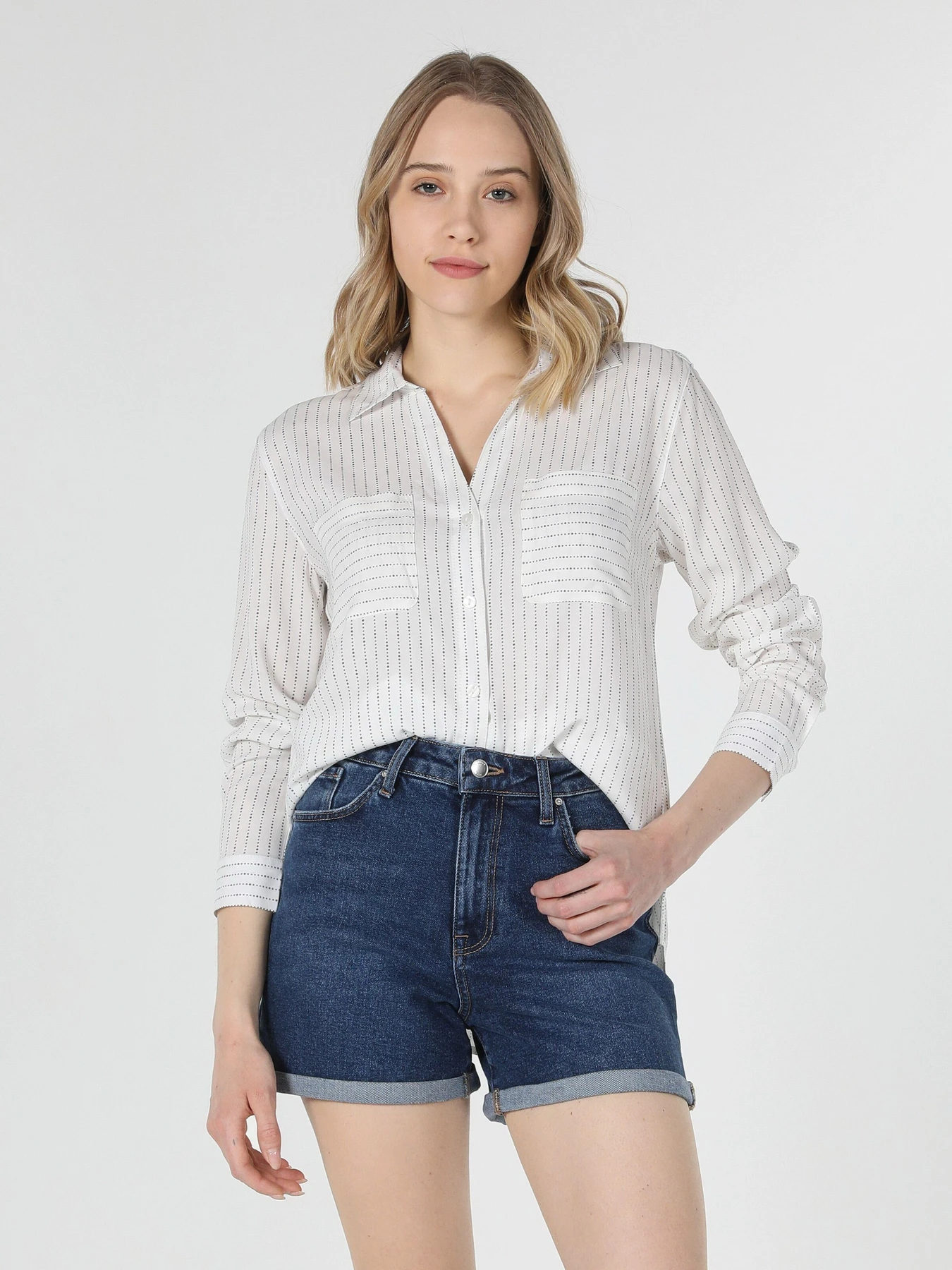 Сорочки Colin’s модель CL1057162WHT Сорочки Colin’s модель CL1057162WHT Фото