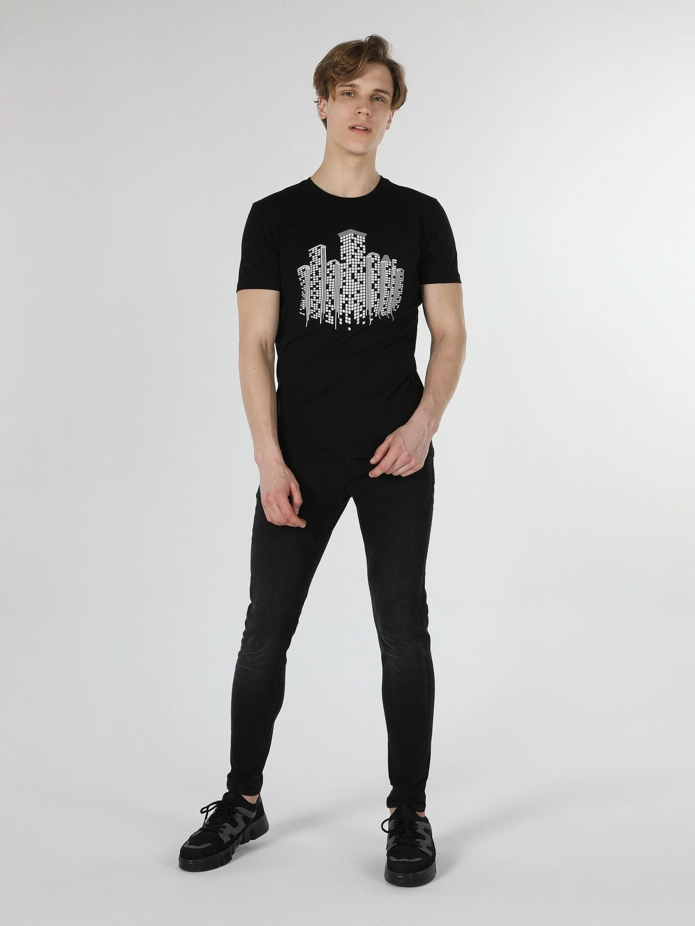 Футболки і поло Colin’s модель CL1057939BLK Футболки і поло Colin’s модель CL1057939BLK Фото