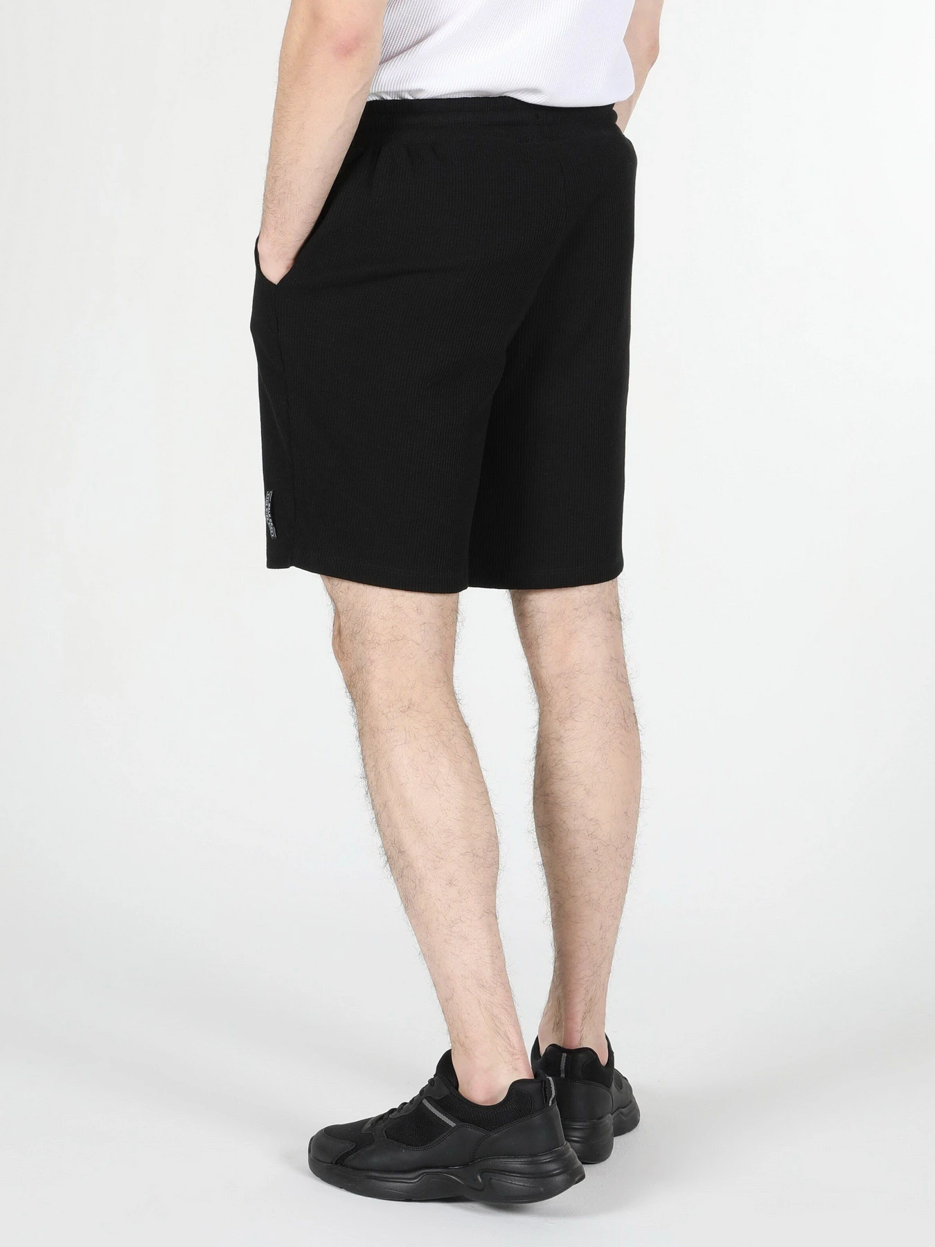 Шорты Colin’s модель CL1057986BLK Шорты Colin’s модель CL1057986BLK Фото