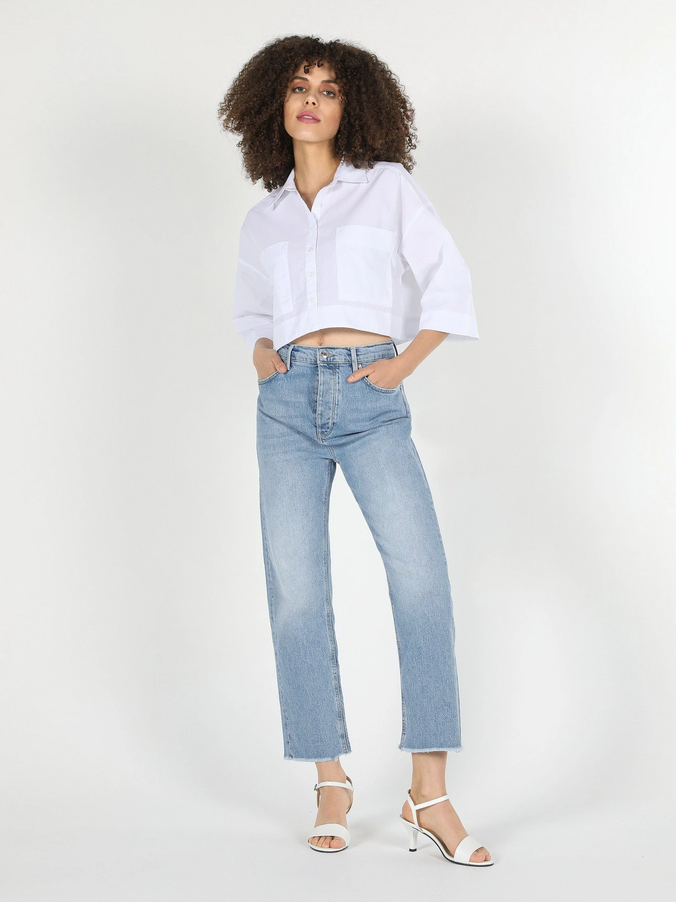 Сорочки Colin’s модель CL1058727WHT Сорочки Colin’s модель CL1058727WHT Фото