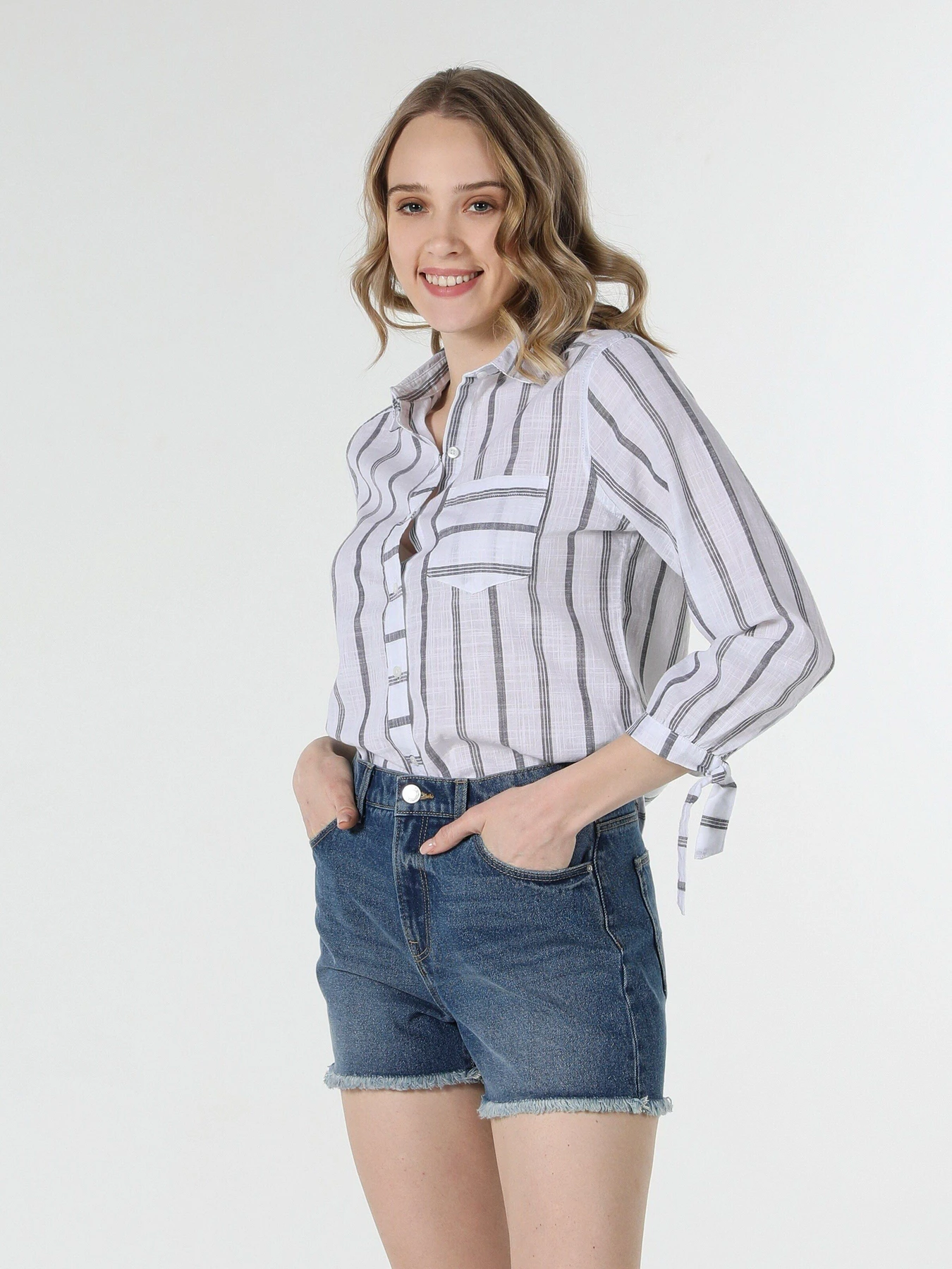 Сорочки Colin’s модель CL1058729WHT Сорочки Colin’s модель CL1058729WHT Фото
