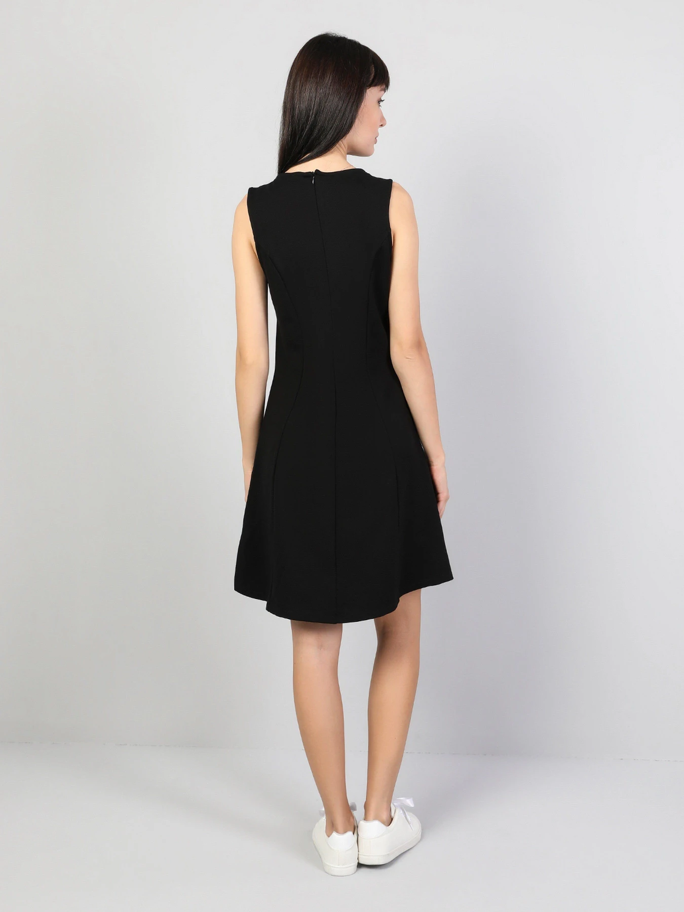 Платья Colin’s модель CL1045078BLK Платья Colin’s модель CL1045078BLK Фото