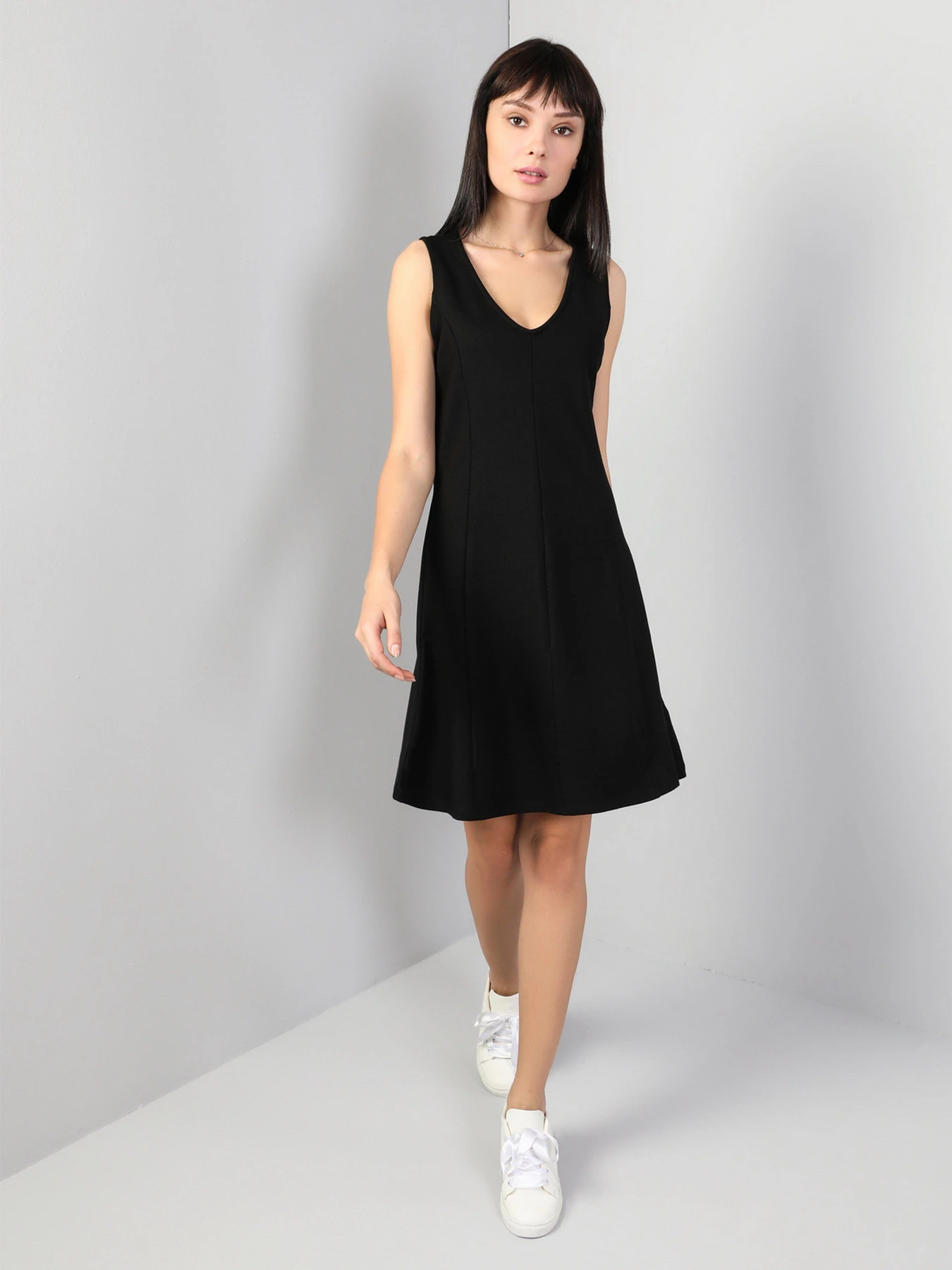 Платья Colin’s модель CL1045078BLK Платья Colin’s модель CL1045078BLK Фото