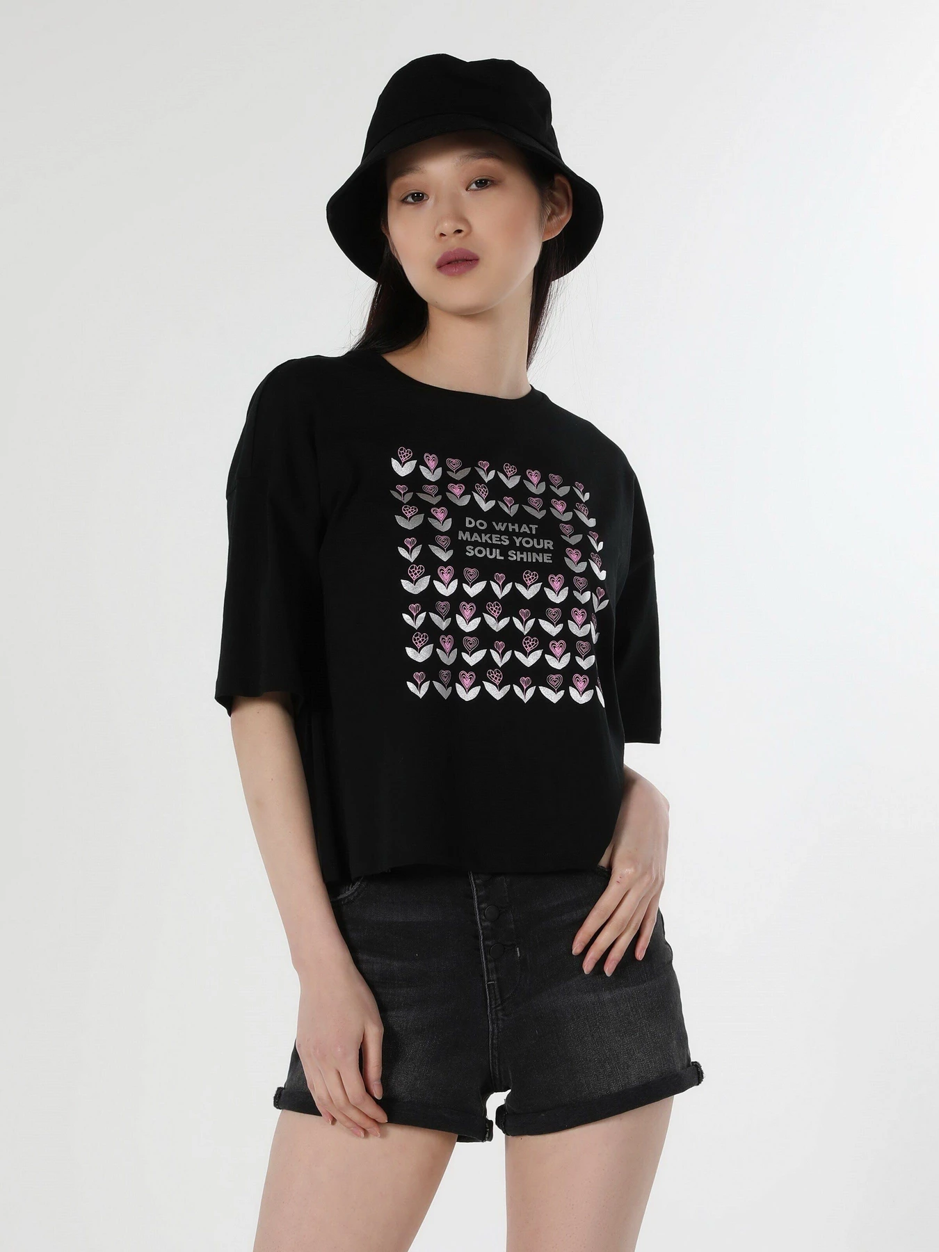 Футболки и поло Colin’s модель CL1059015BLK Футболки и поло Colin’s модель CL1059015BLK Фото