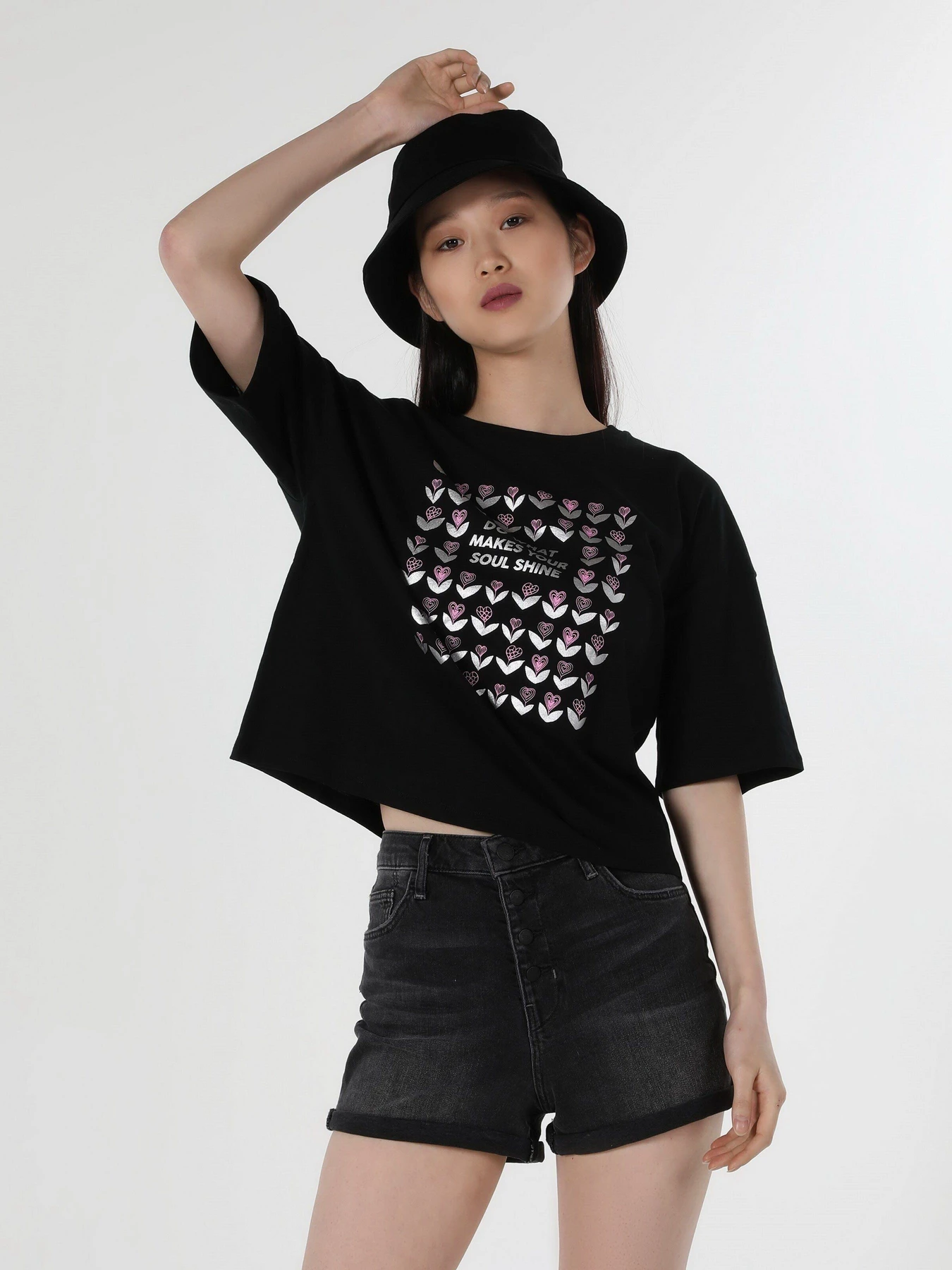 Футболки и поло Colin’s модель CL1059015BLK Футболки и поло Colin’s модель CL1059015BLK Фото