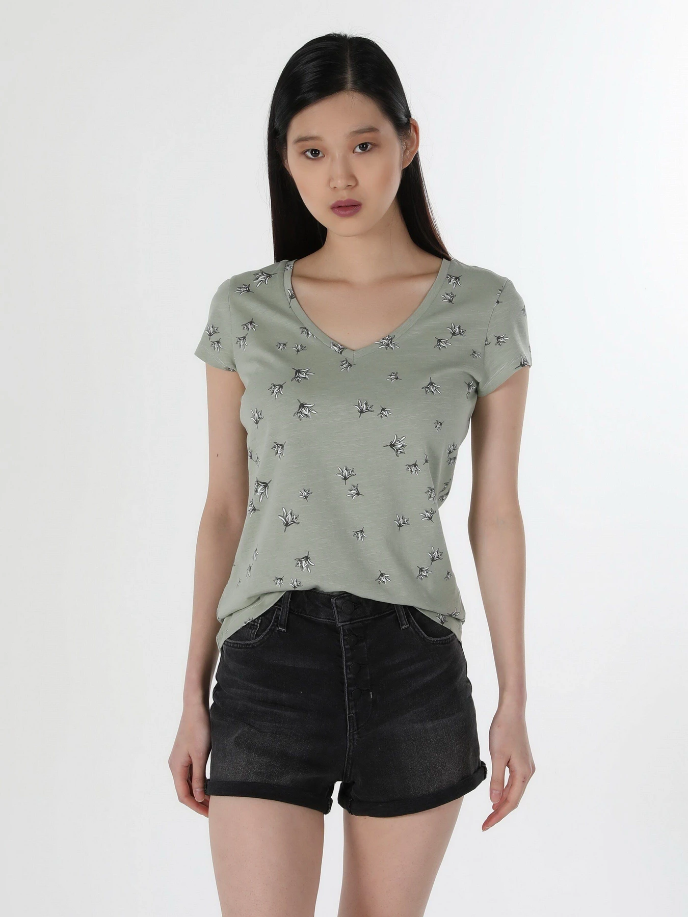Футболки и поло Colin’s модель CL1059030LKH Футболки и поло Colin’s модель CL1059030LKH Фото
