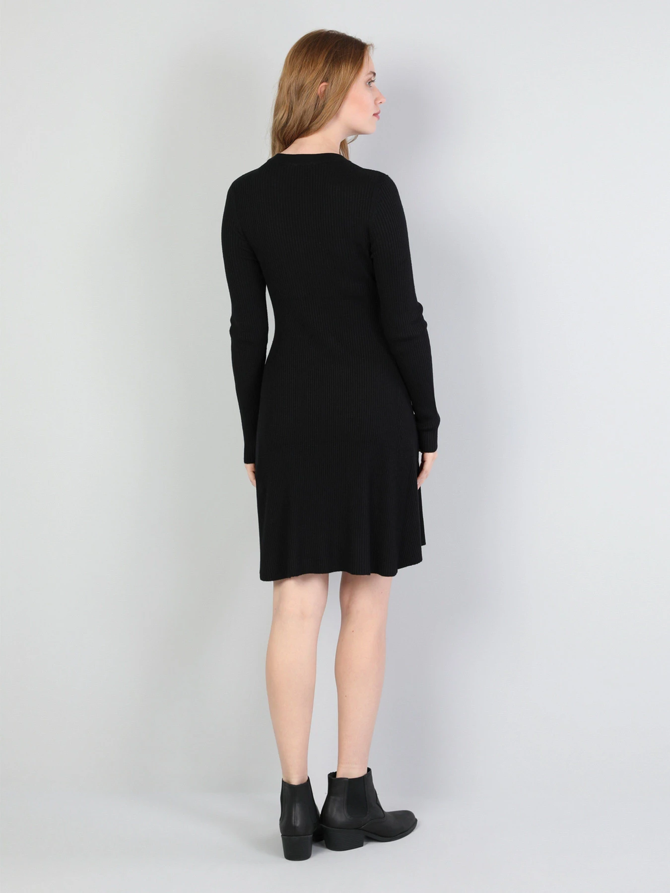 Платья Colin’s модель CL1045557BLK Платья Colin’s модель CL1045557BLK Фото