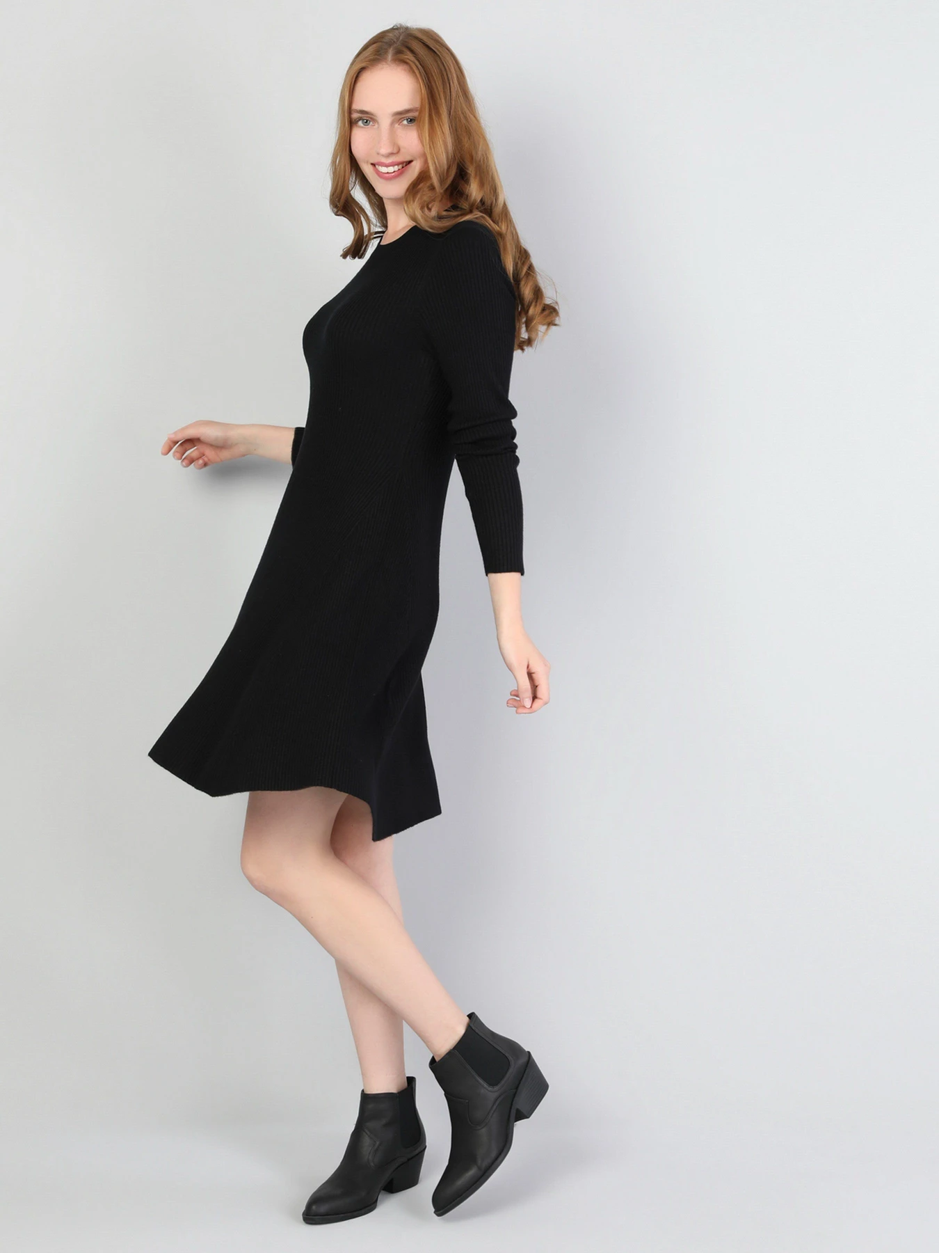 Платья Colin’s модель CL1045557BLK Платья Colin’s модель CL1045557BLK Фото