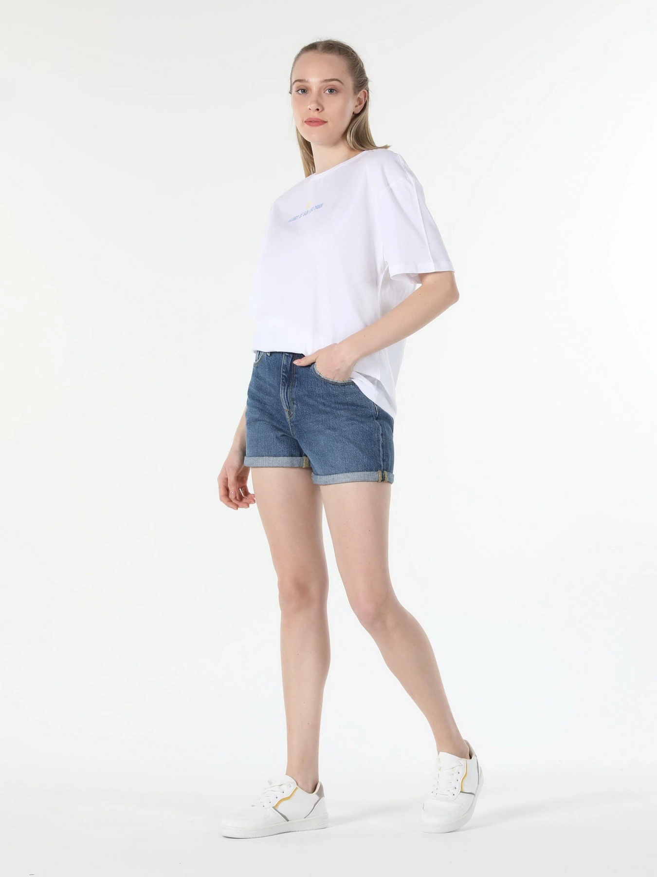 Футболки и поло Colin’s модель CL1059052WHT Футболки и поло Colin’s модель CL1059052WHT Фото