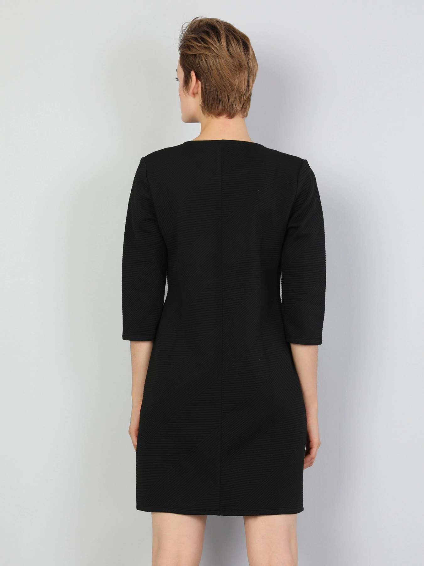 Платья Colin’s модель CL1047106BLK Платья Colin’s модель CL1047106BLK Фото