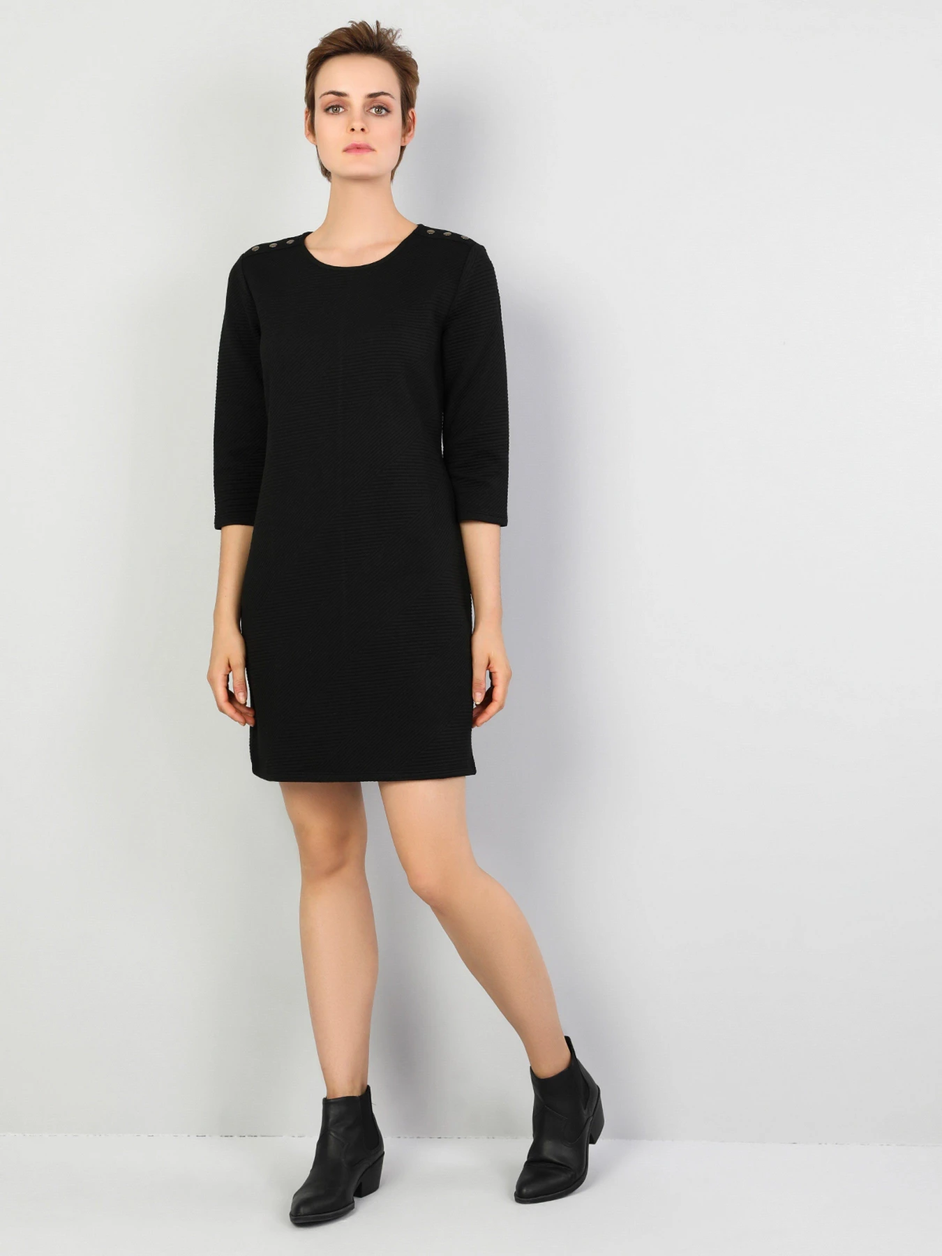 Платья Colin’s модель CL1047106BLK Платья Colin’s модель CL1047106BLK Фото