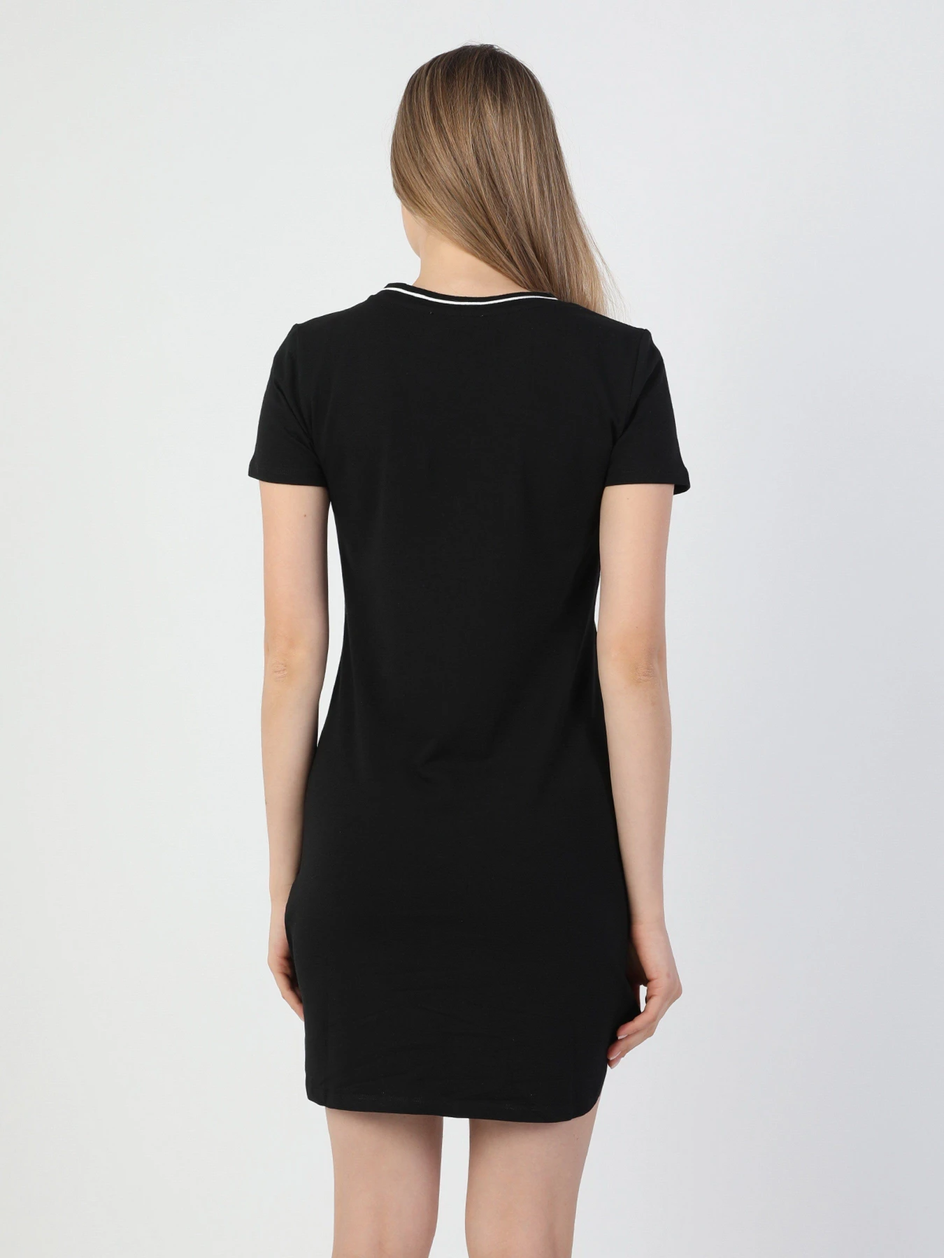 Сукні Colin’s модель CL1049199BLK Сукні Colin’s модель CL1049199BLK Фото