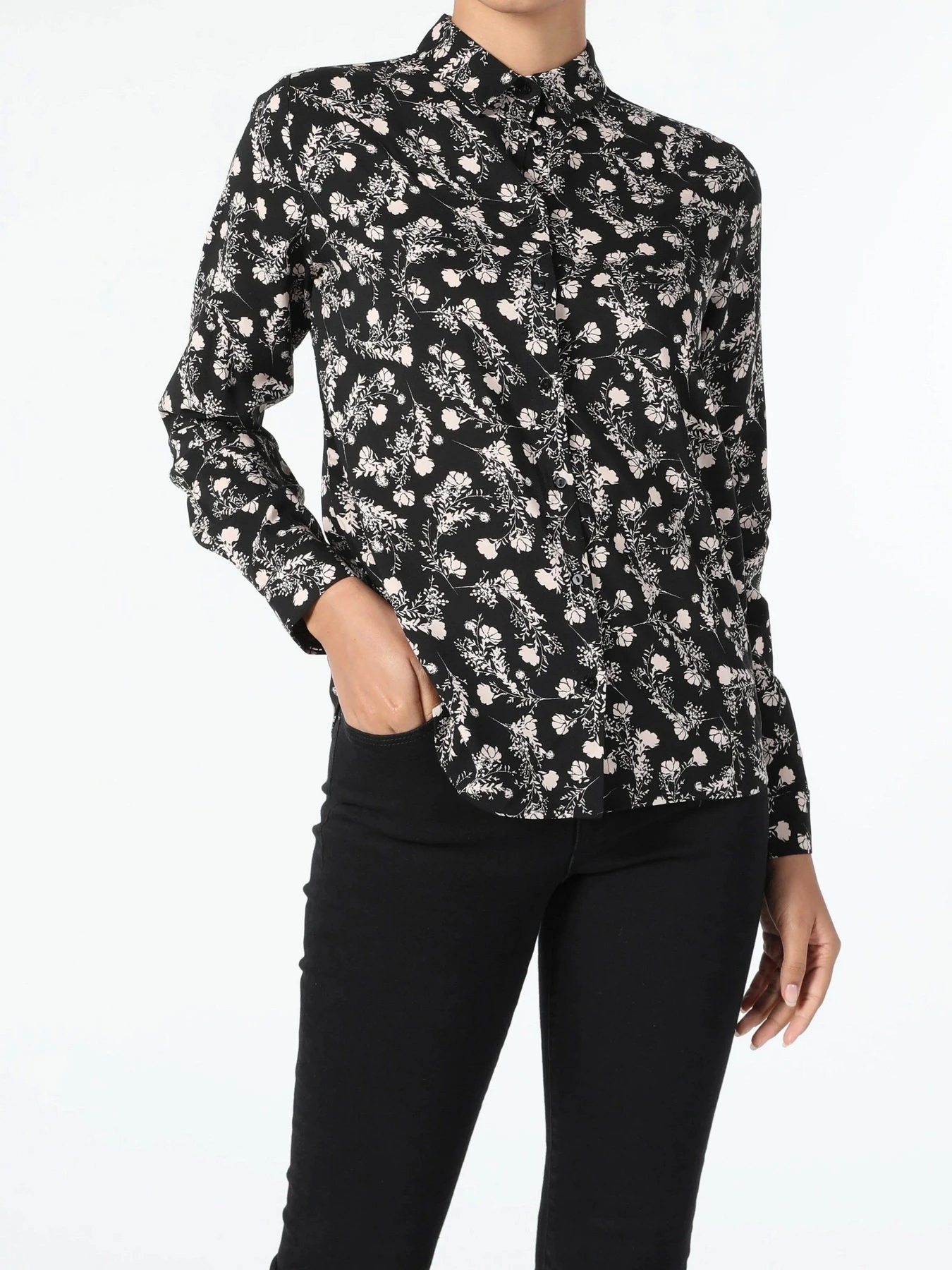 Сорочки Colin’s модель CL1055511BLK Сорочки Colin’s модель CL1055511BLK Фото