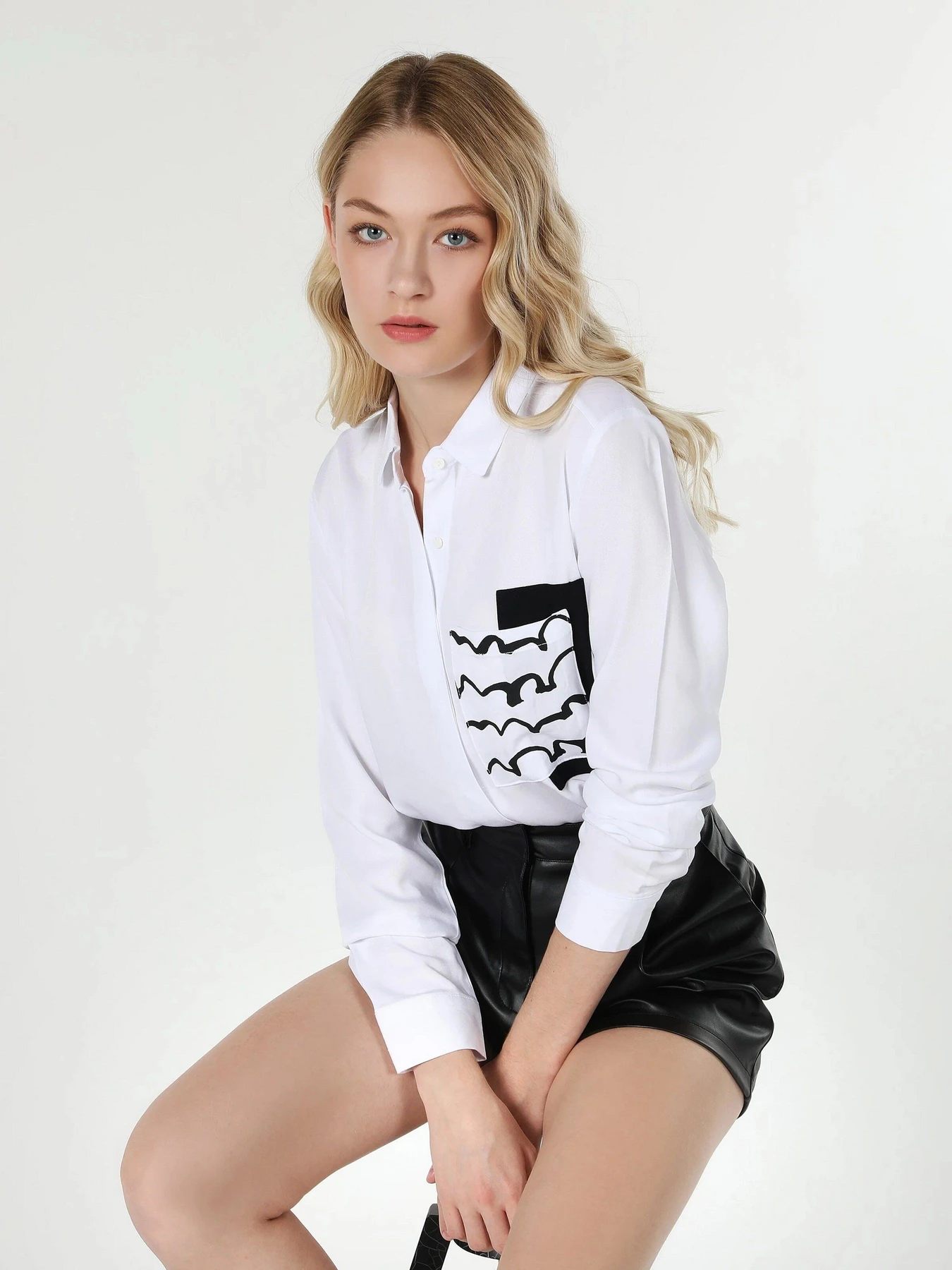 Сорочки Colin’s модель CL1060143WHT Сорочки Colin’s модель CL1060143WHT Фото