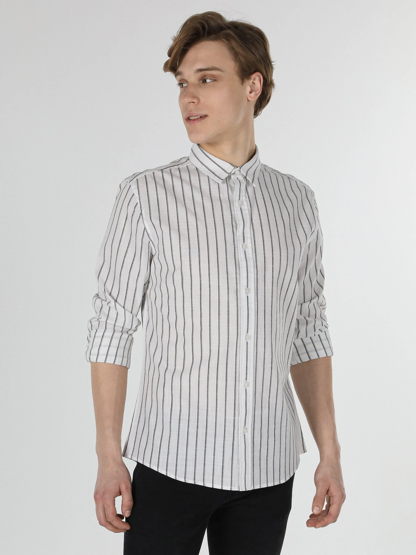 Рубашки Colin’s модель CL1053806WHT Рубашки Colin’s модель CL1053806WHT Фото