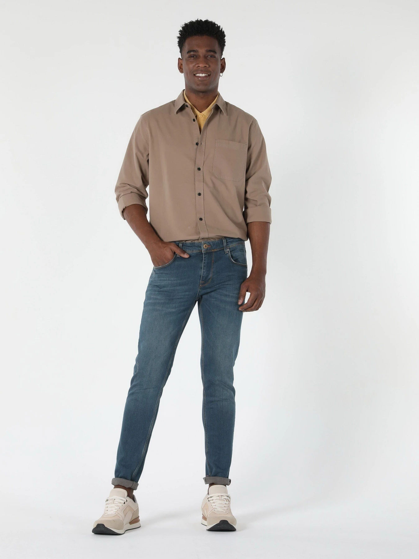 Рубашки Colin’s модель CL1057179BEI Рубашки Colin’s модель CL1057179BEI Фото