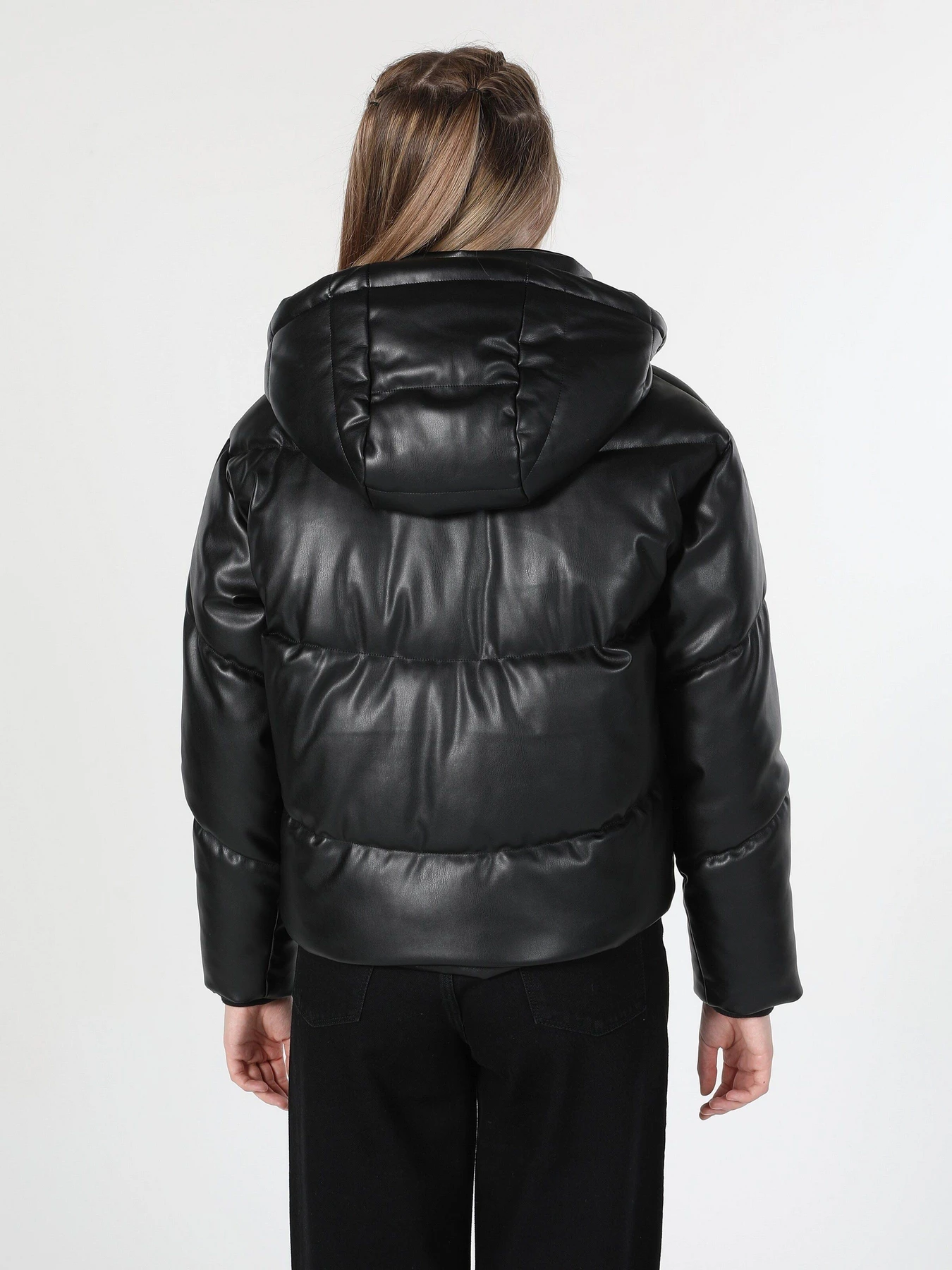 Куртки и дубленки Colin’s модель CL1060237BLK Фото