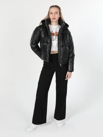 Куртки и дубленки Colin’s модель CL1060237BLK Фото