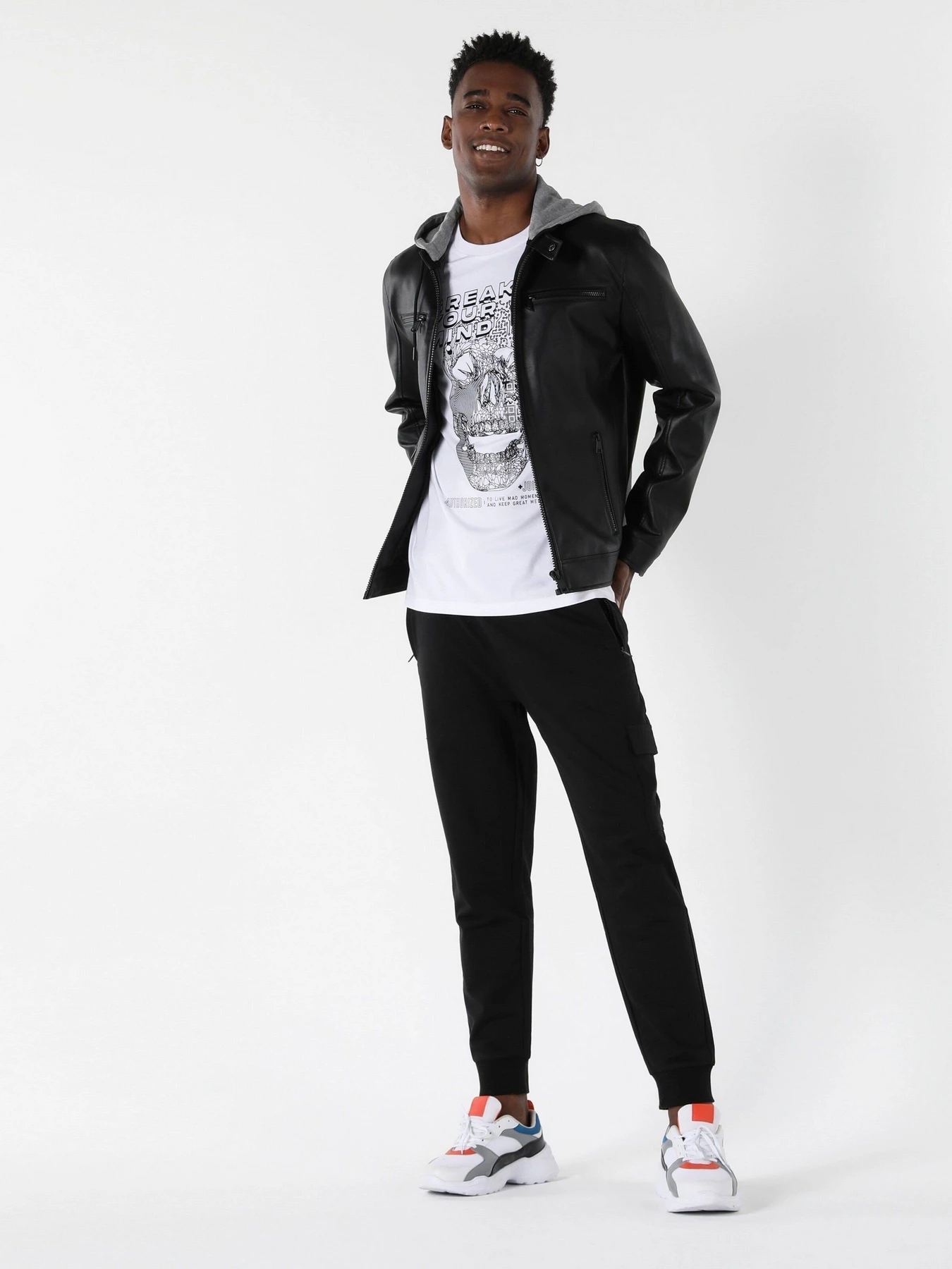 Куртки и дубленки Colin’s модель CL1051157BLK Куртки и дубленки Colin’s модель CL1051157BLK Фото