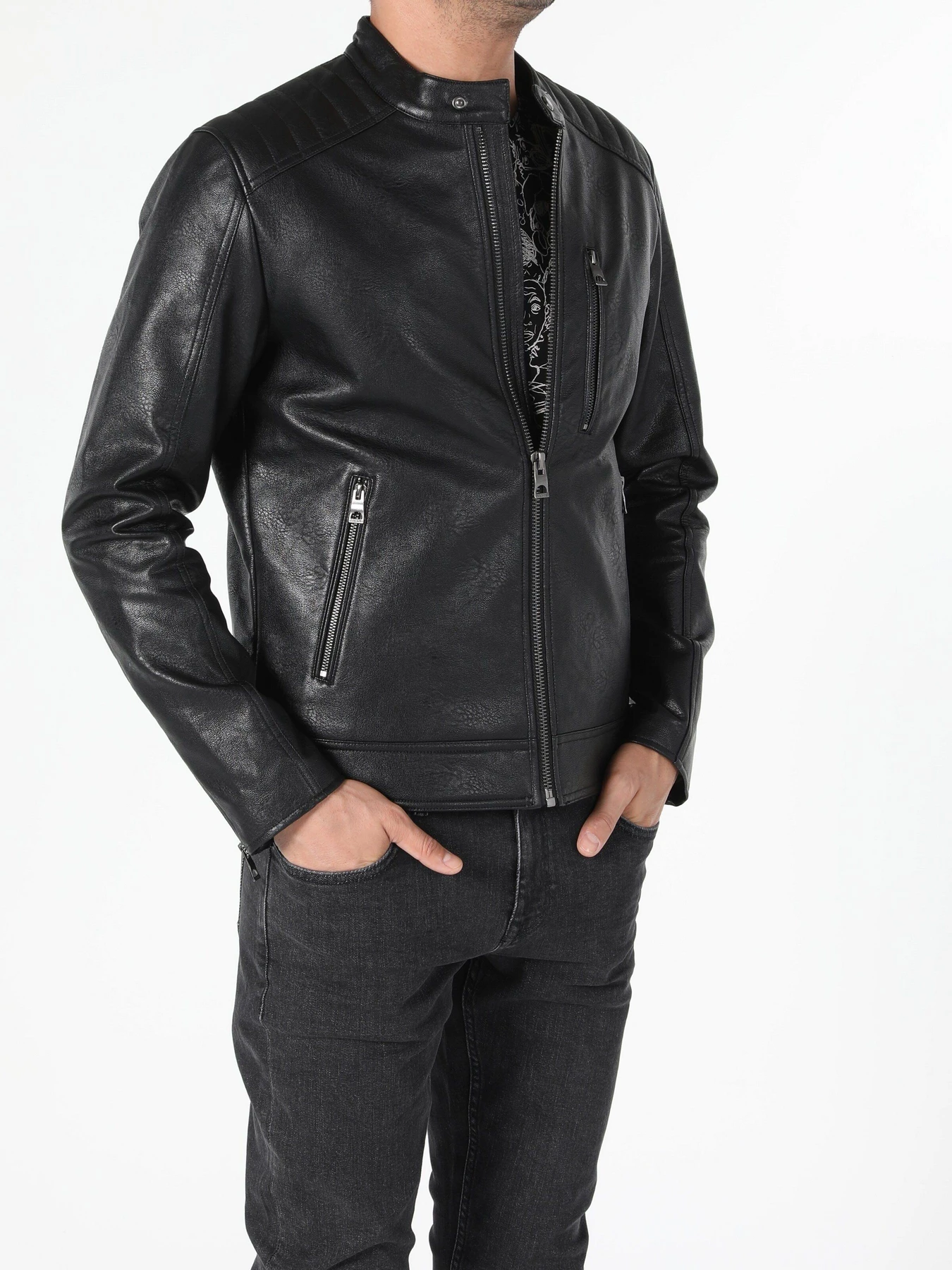 Куртки та дублянки Colin’s модель CL1055688BLK Куртки та дублянки Colin’s модель CL1055688BLK Фото