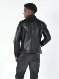 Куртки и дубленки Colin’s модель CL1056687BLK Фото