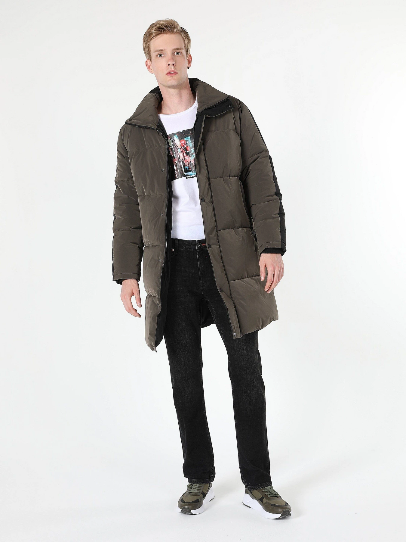 Куртки и дубленки Colin’s модель CL1060981KHA Куртки и дубленки Colin’s модель CL1060981KHA Фото