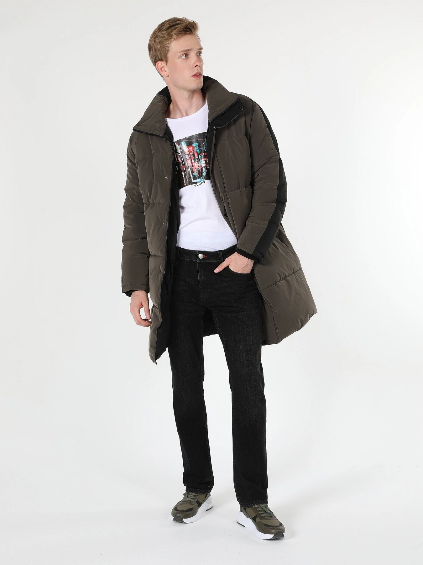 Куртки и дубленки Colin’s модель CL1060981KHA Куртки и дубленки Colin’s модель CL1060981KHA Фото