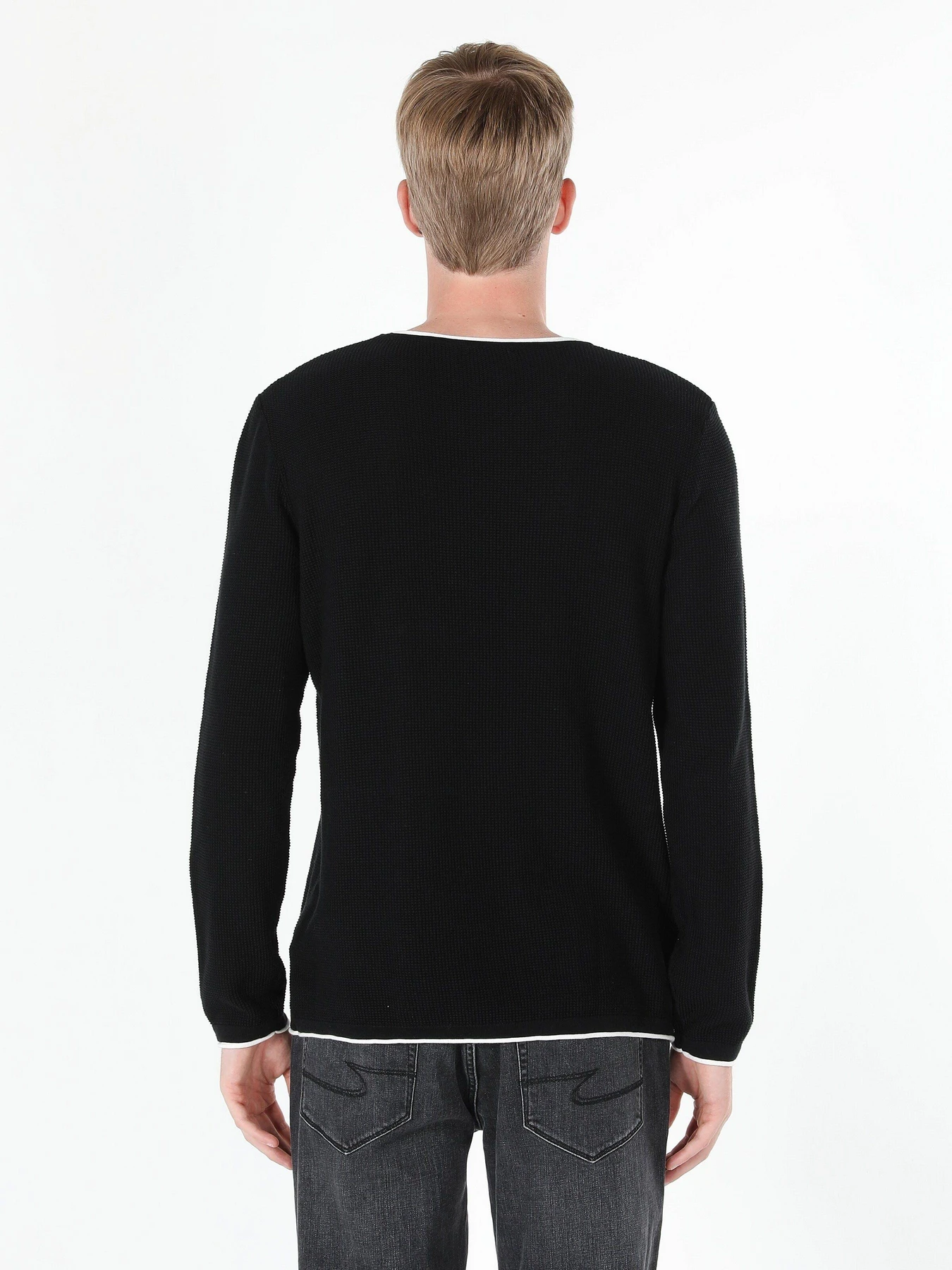 Светри та кардигани Colin’s модель CL1056038BLK Светри та кардигани Colin’s модель CL1056038BLK Фото