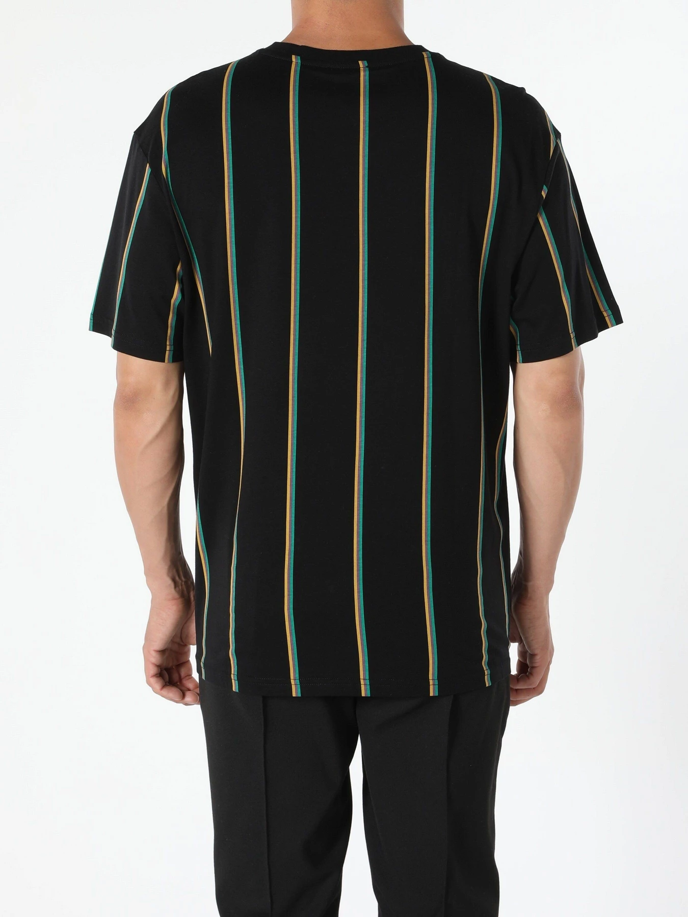 Футболки и поло Colin’s модель CL1055067BLK Футболки и поло Colin’s модель CL1055067BLK Фото