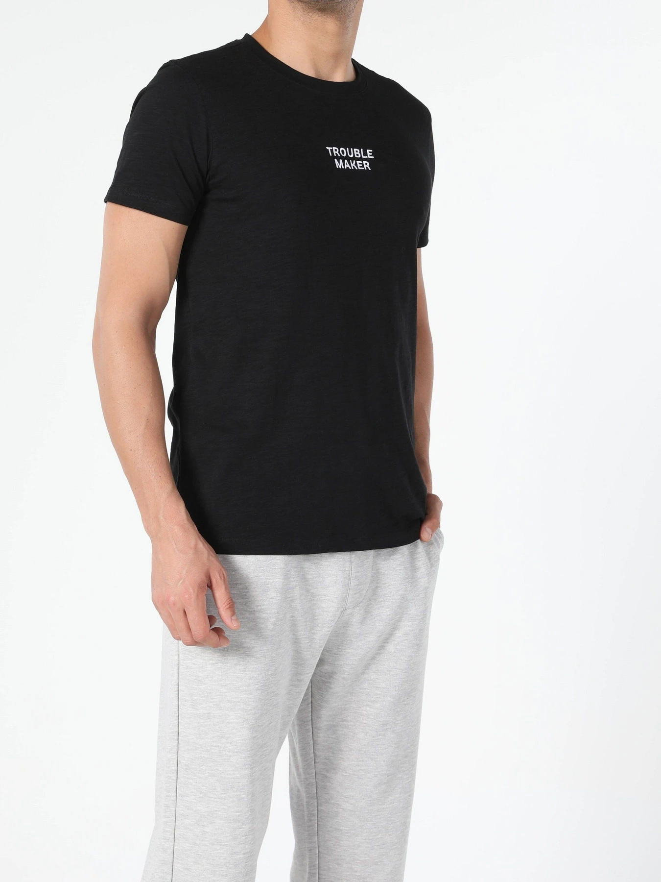 Футболки и поло Colin’s модель CL1055312BLK Футболки и поло Colin’s модель CL1055312BLK Фото