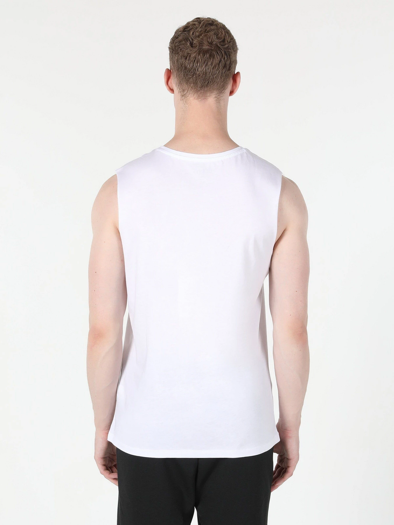 Футболки и поло Colin’s модель CL1057744WHT Футболки и поло Colin’s модель CL1057744WHT Фото