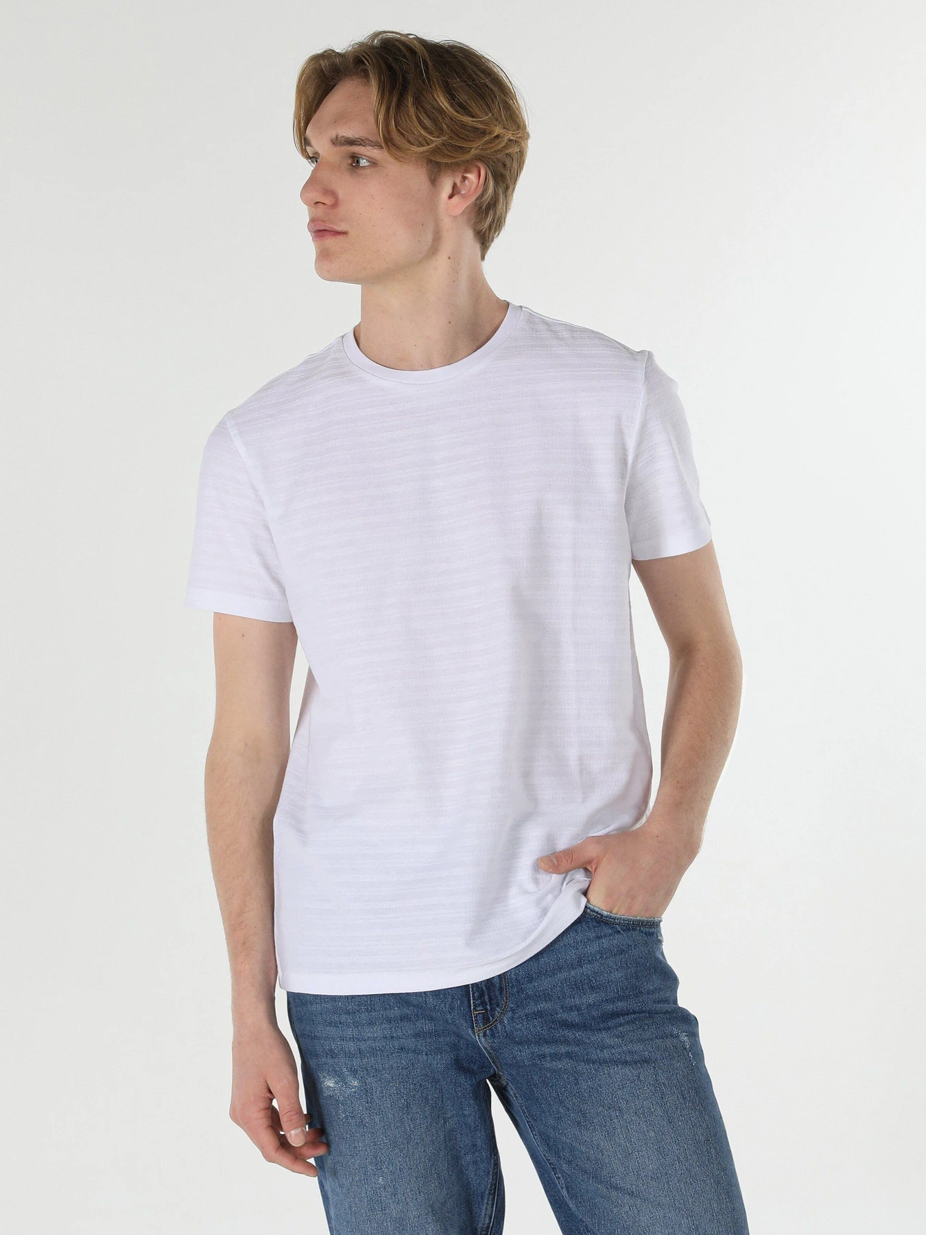 Футболки і поло Colin’s модель CL1057773WHT Футболки і поло Colin’s модель CL1057773WHT Фото