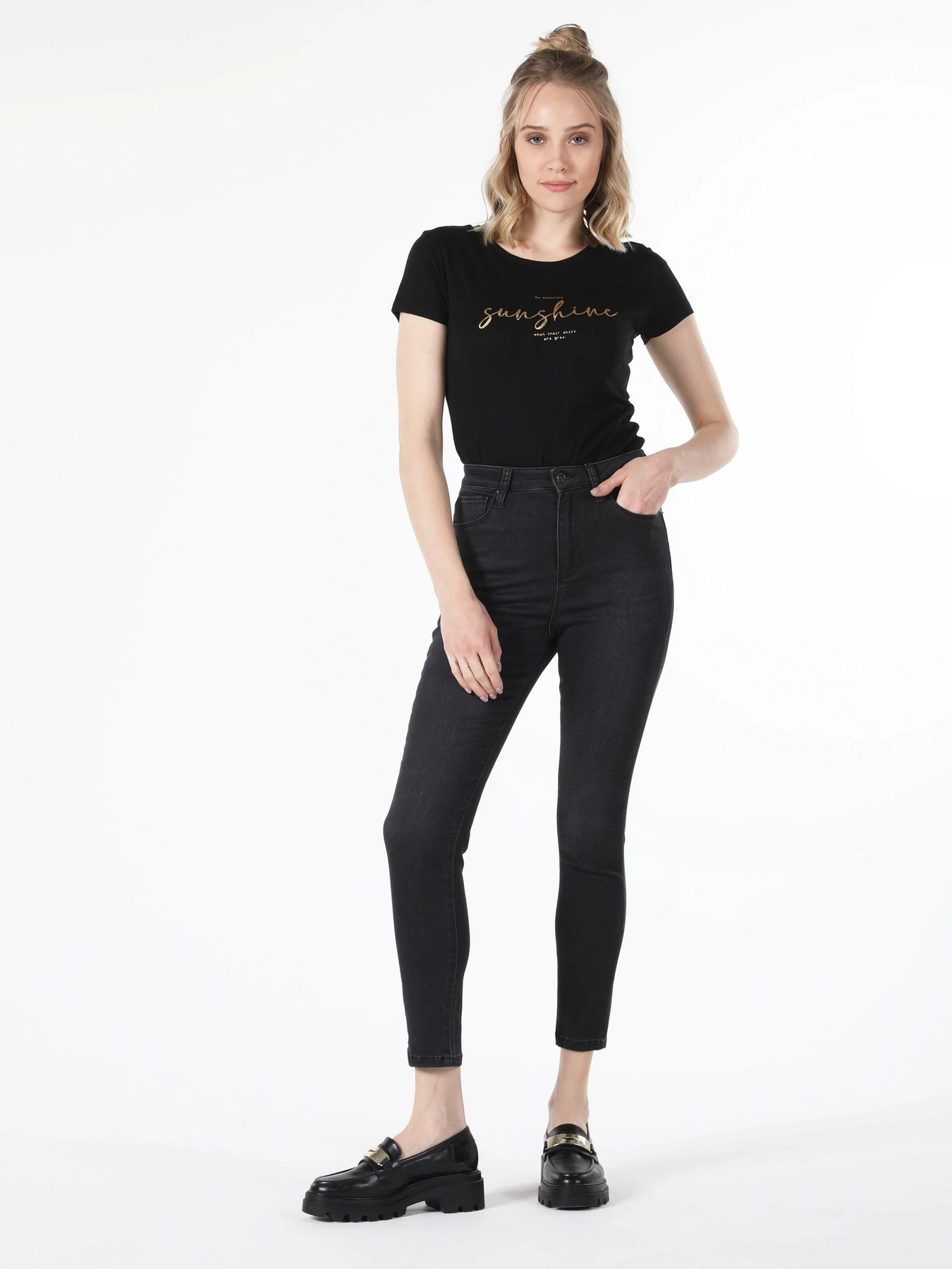 Футболки и поло Colin’s модель CL1058490BLK Футболки и поло Colin’s модель CL1058490BLK Фото