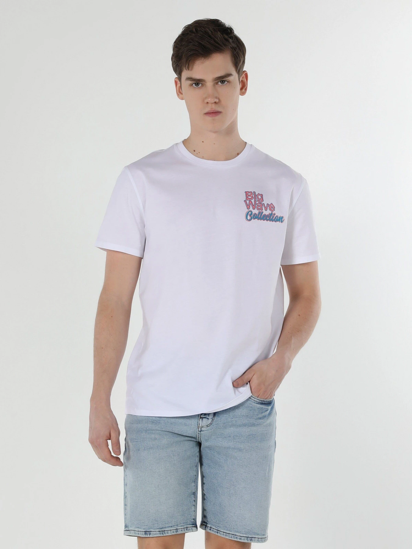 Футболки и поло Colin’s модель CL1058831WHT Футболки и поло Colin’s модель CL1058831WHT Фото