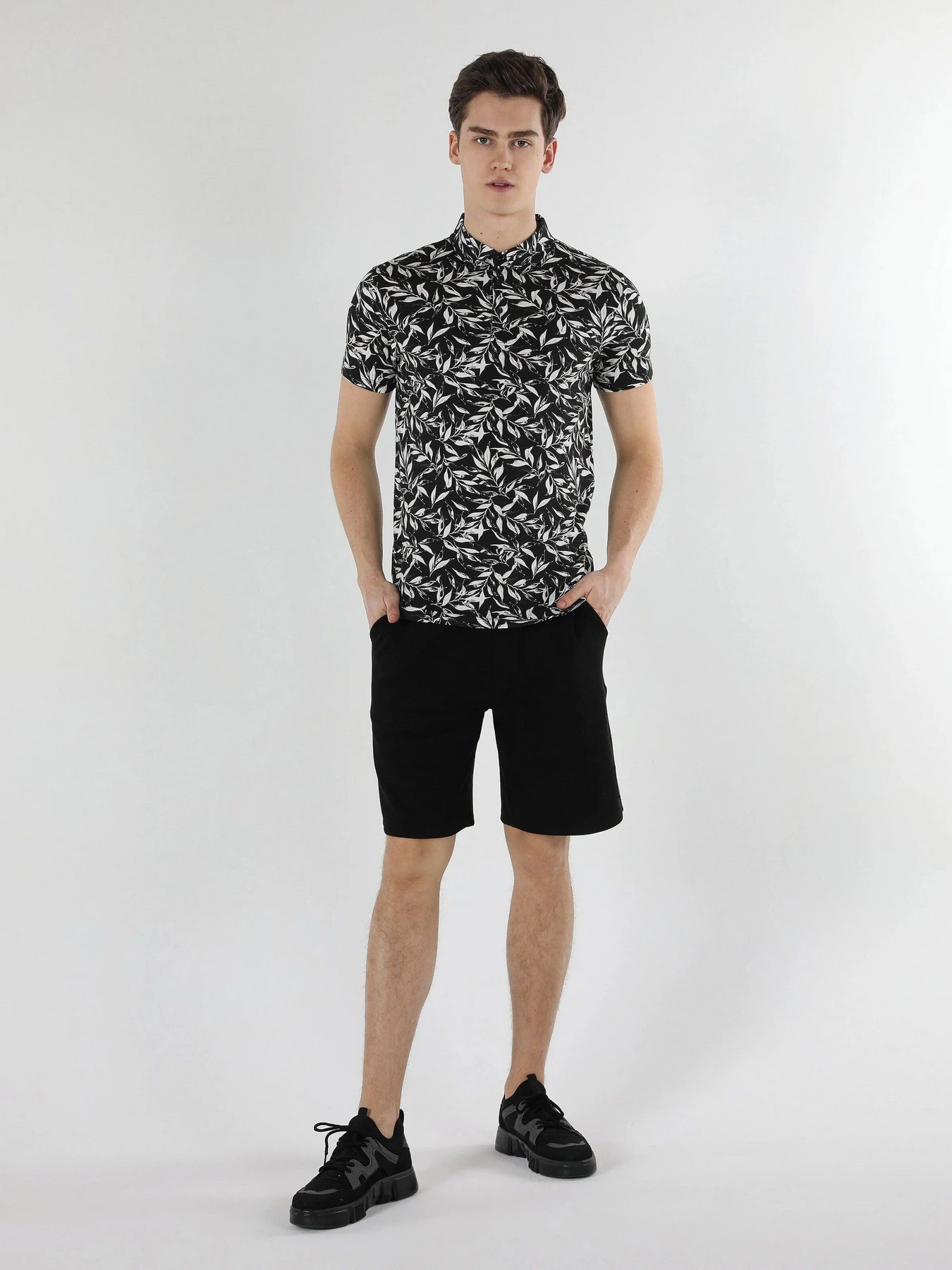 Футболки і поло Colin’s модель CL1057038BLK Футболки і поло Colin’s модель CL1057038BLK Фото
