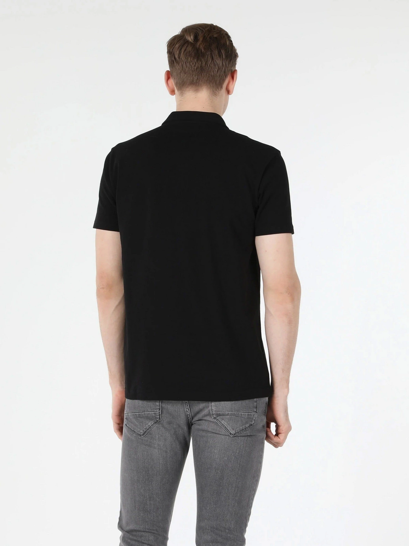 Футболки и поло Colin’s модель CL1059159BLK Футболки и поло Colin’s модель CL1059159BLK Фото